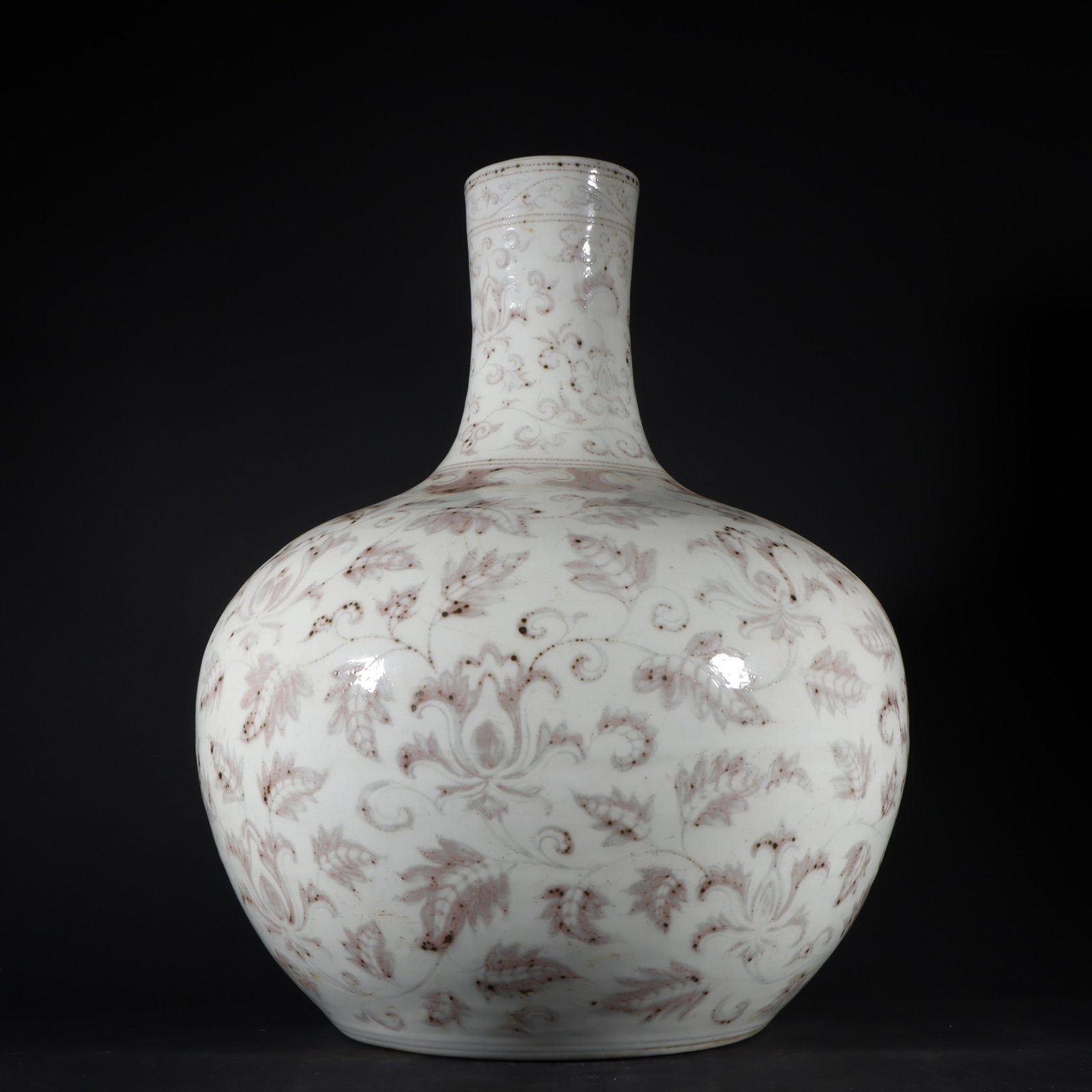 An Exquisite Underglaze-Red Lotus Pattern Vase - 7