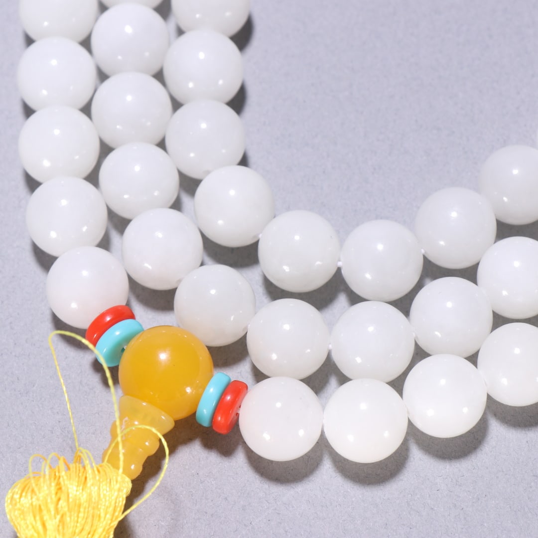 An Exquisite White Jade Bracelets - 2