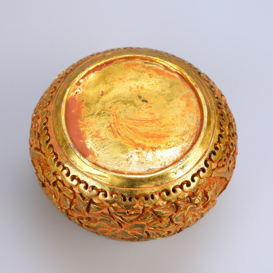 An Exquisite Gilt Bronze Flower Pattern Box - 6