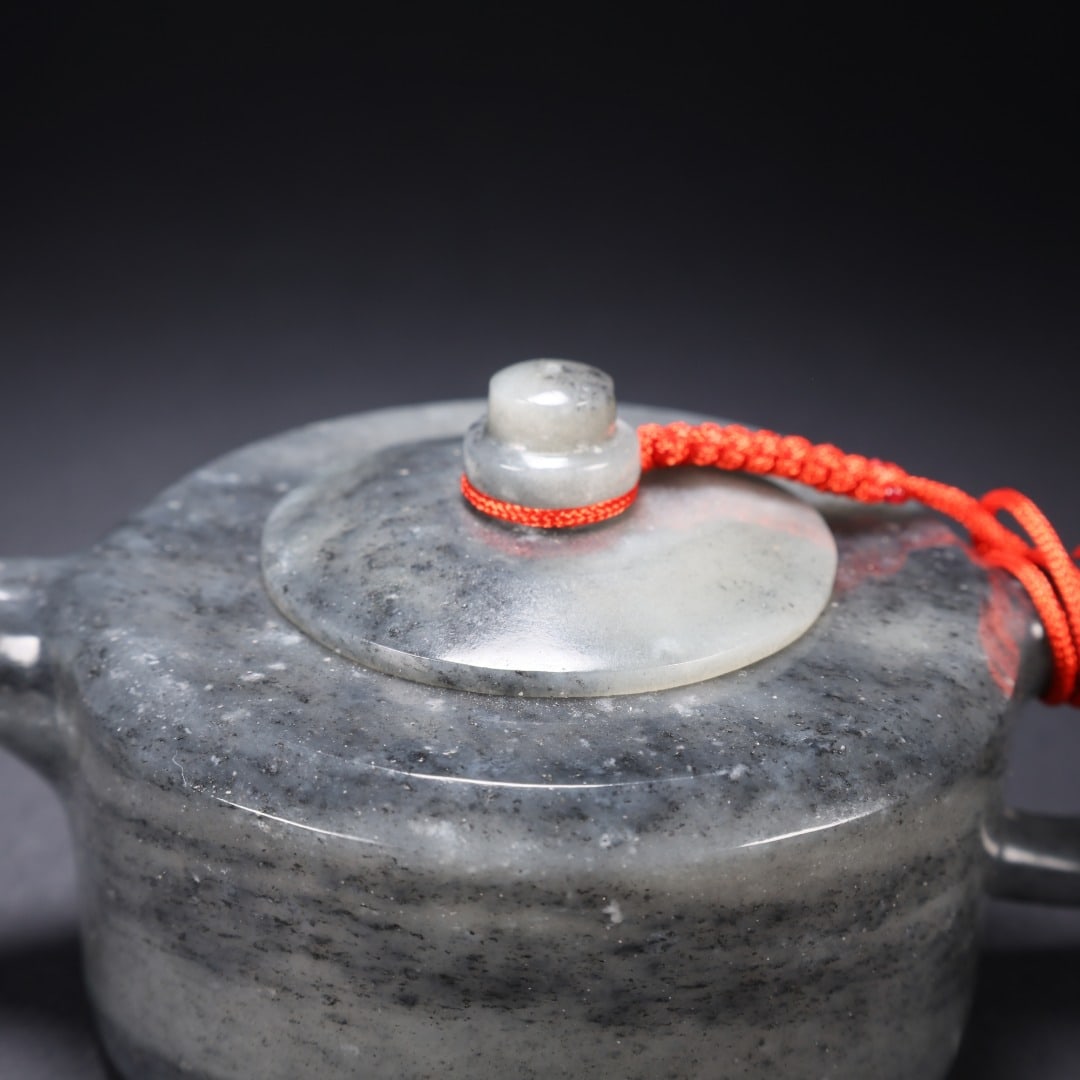 An Exquisite White Jade Teapot - 2