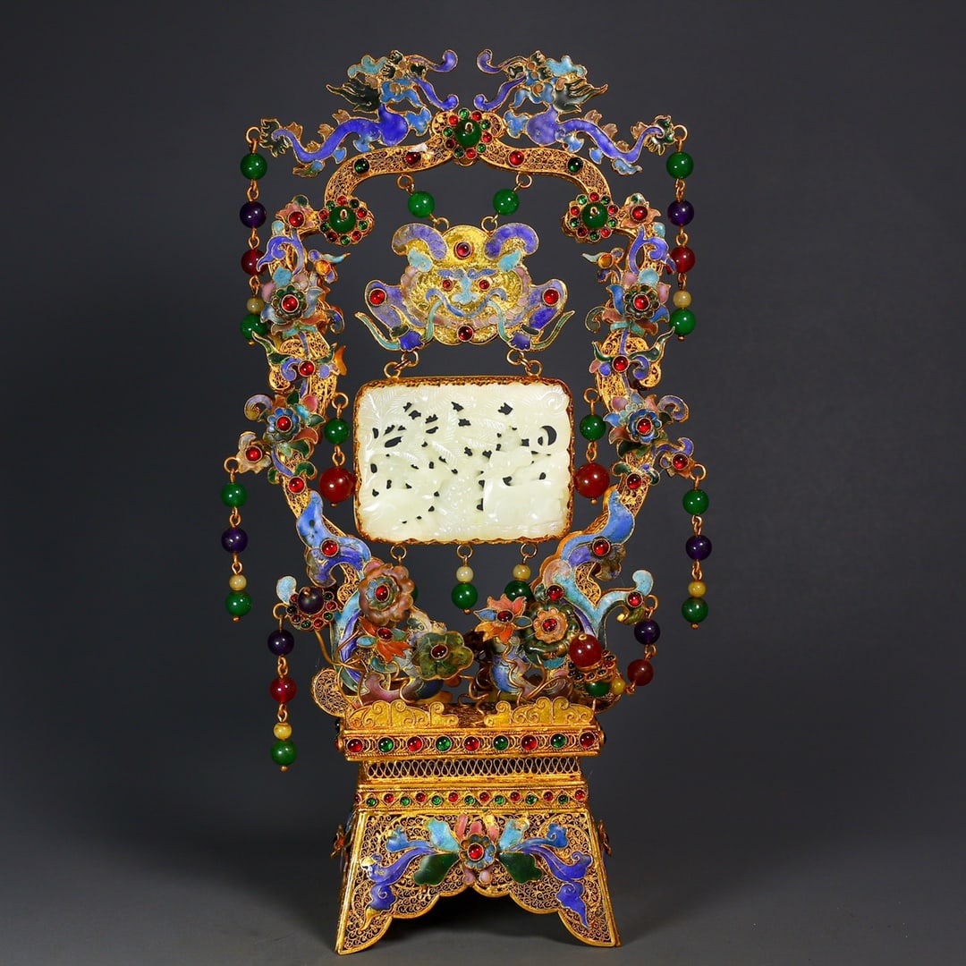An Exquisite Gilt Bronze Inlaid White Jade Screen: An Exquisite Gilt Bronze Inlaid White Jade Screen Qing Dynasty, China Qianlong Four-character Mark Size:13inx6.7in Weight:915g铜鎏金镶嵌白玉屏风 &
