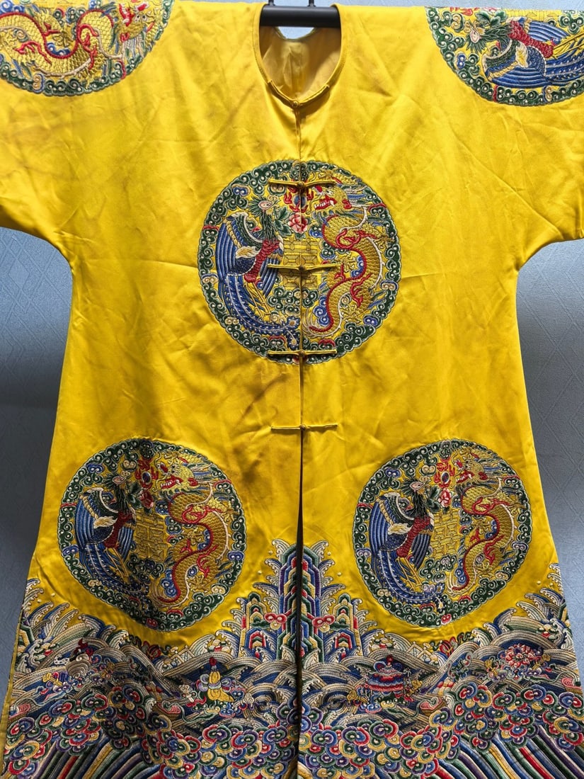 An Exquisite Kesi Imperial Robe - 3