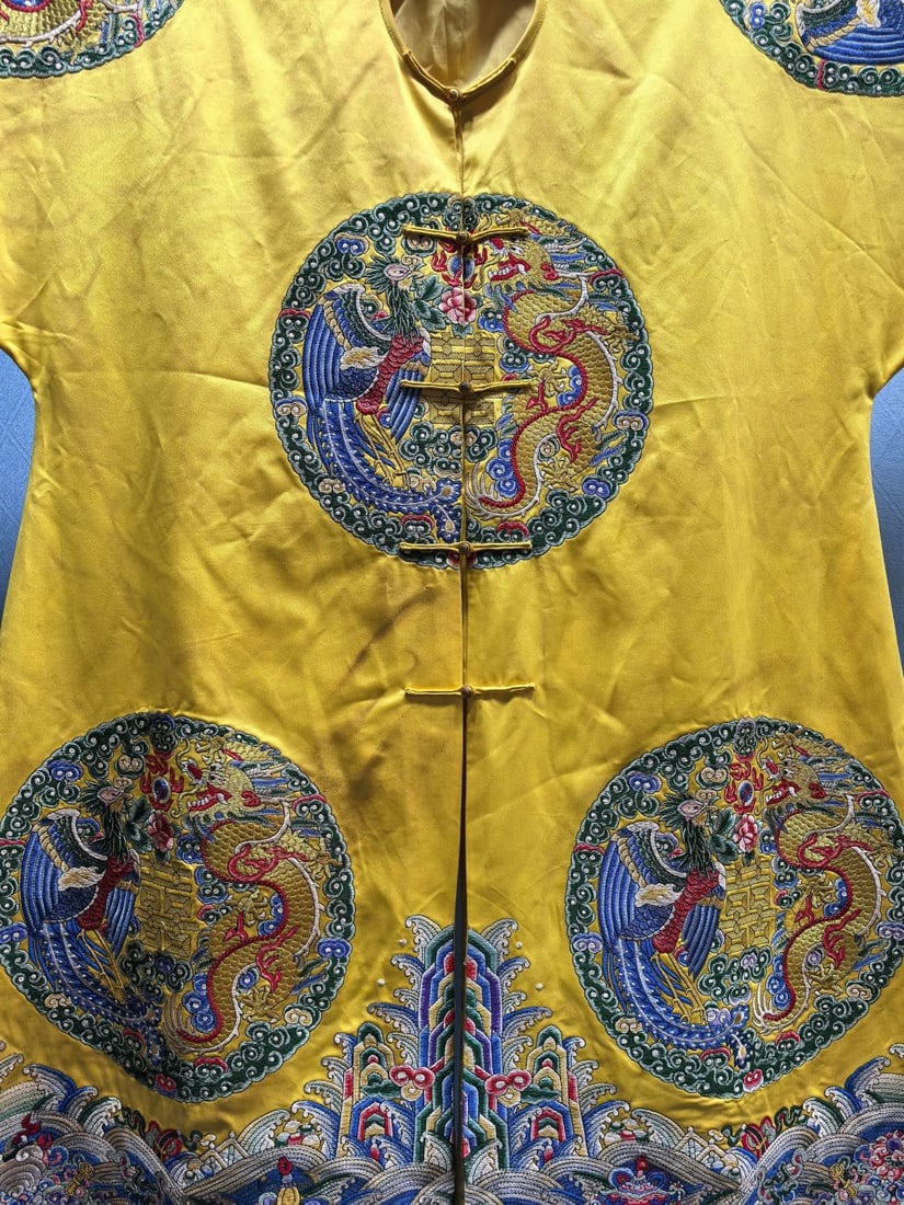 An Exquisite Kesi Imperial Robe - 4