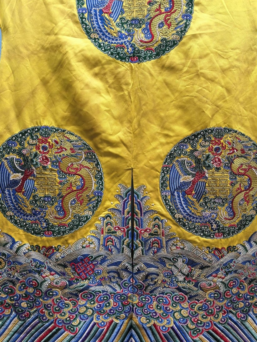 An Exquisite Kesi Imperial Robe - 8