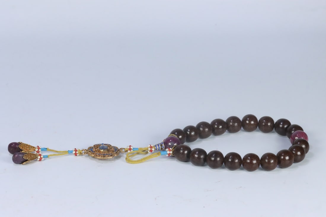 An Exquisite Ruby Inlaid Eaglewood Bracelets - 3