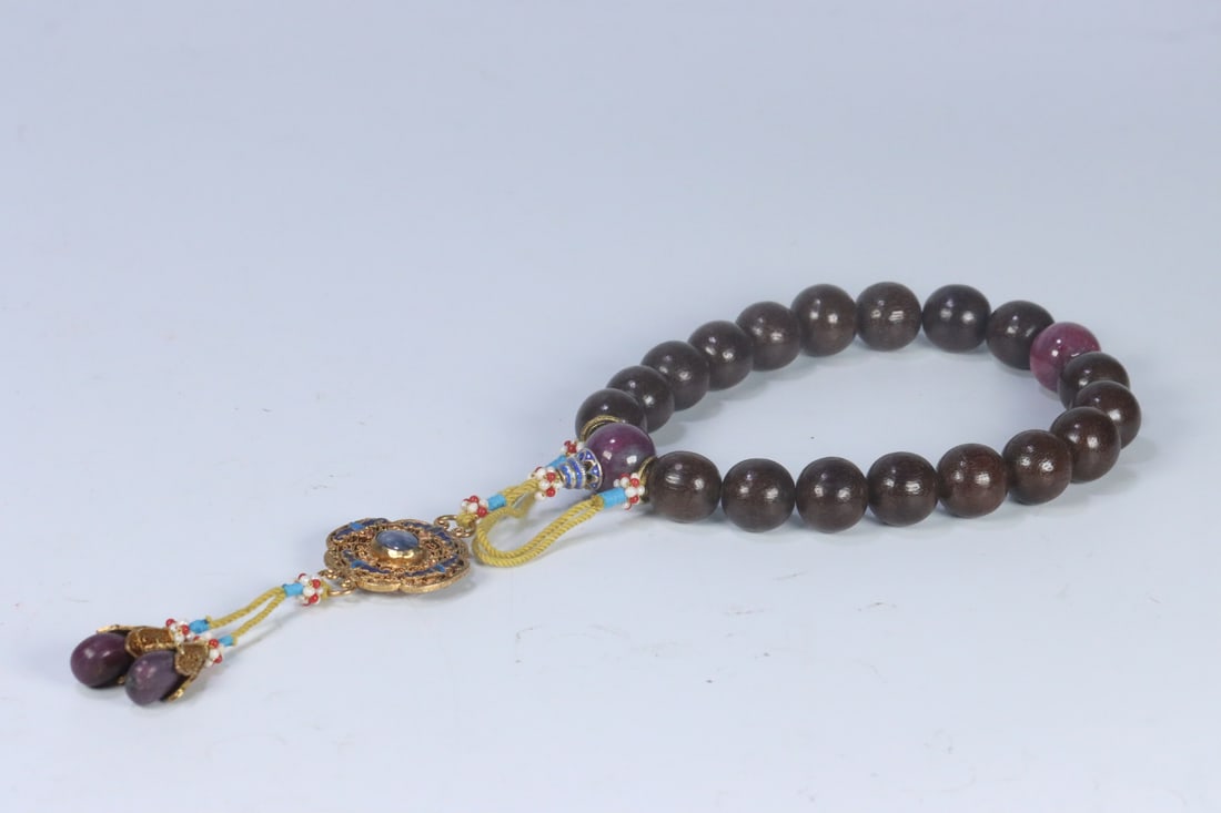 An Exquisite Ruby Inlaid Eaglewood Bracelets - 4
