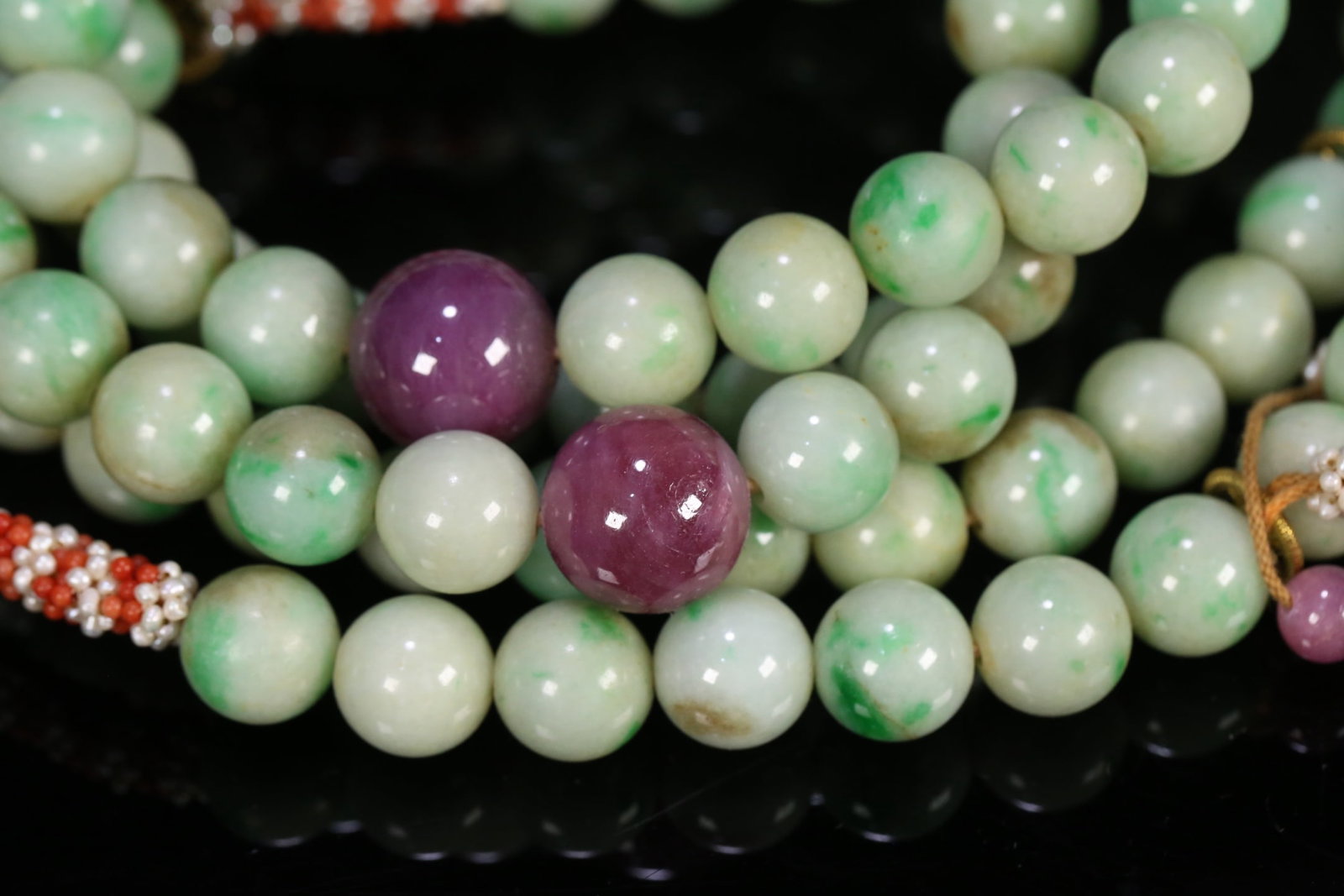 An Exquisite Jadeite Bracelets - 9