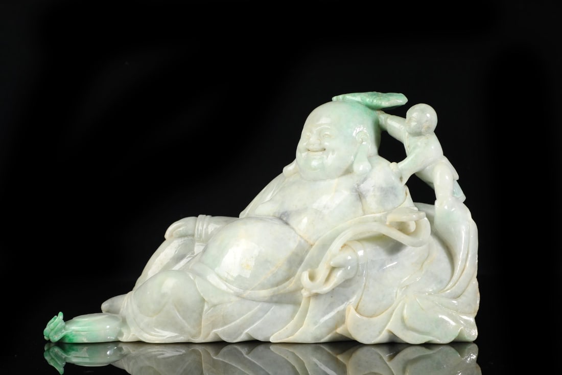 An Exquisite Jadeite Statue of Maitreya Buddha Ornament (1 of 9)