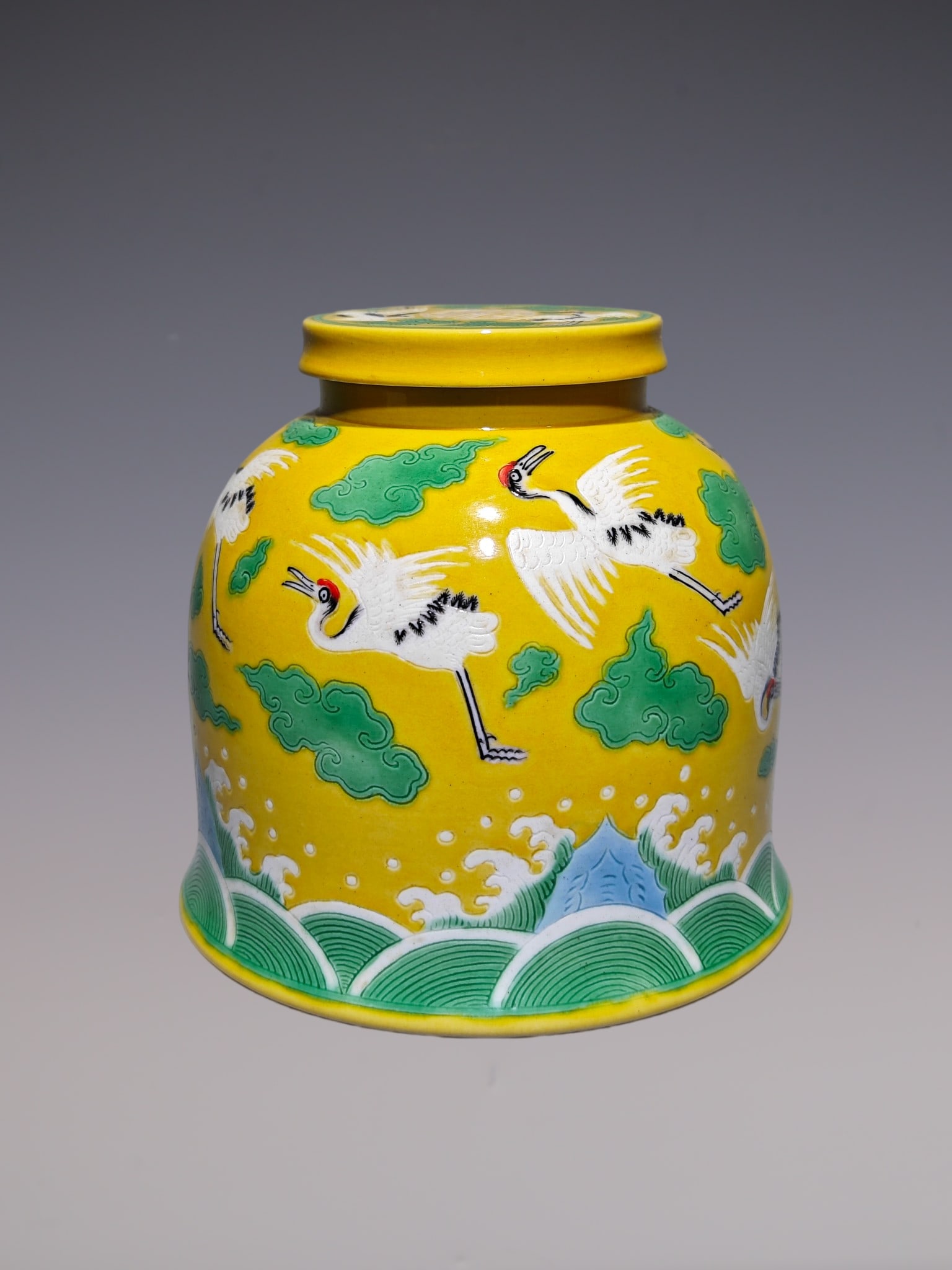 An Exquisite Biscuit Crane Pattern Seawater Pattern Jar - 5