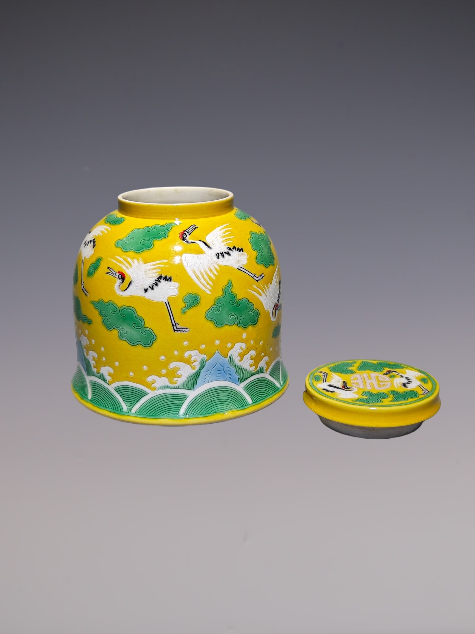 An Exquisite Biscuit Crane Pattern Seawater Pattern Jar - 6