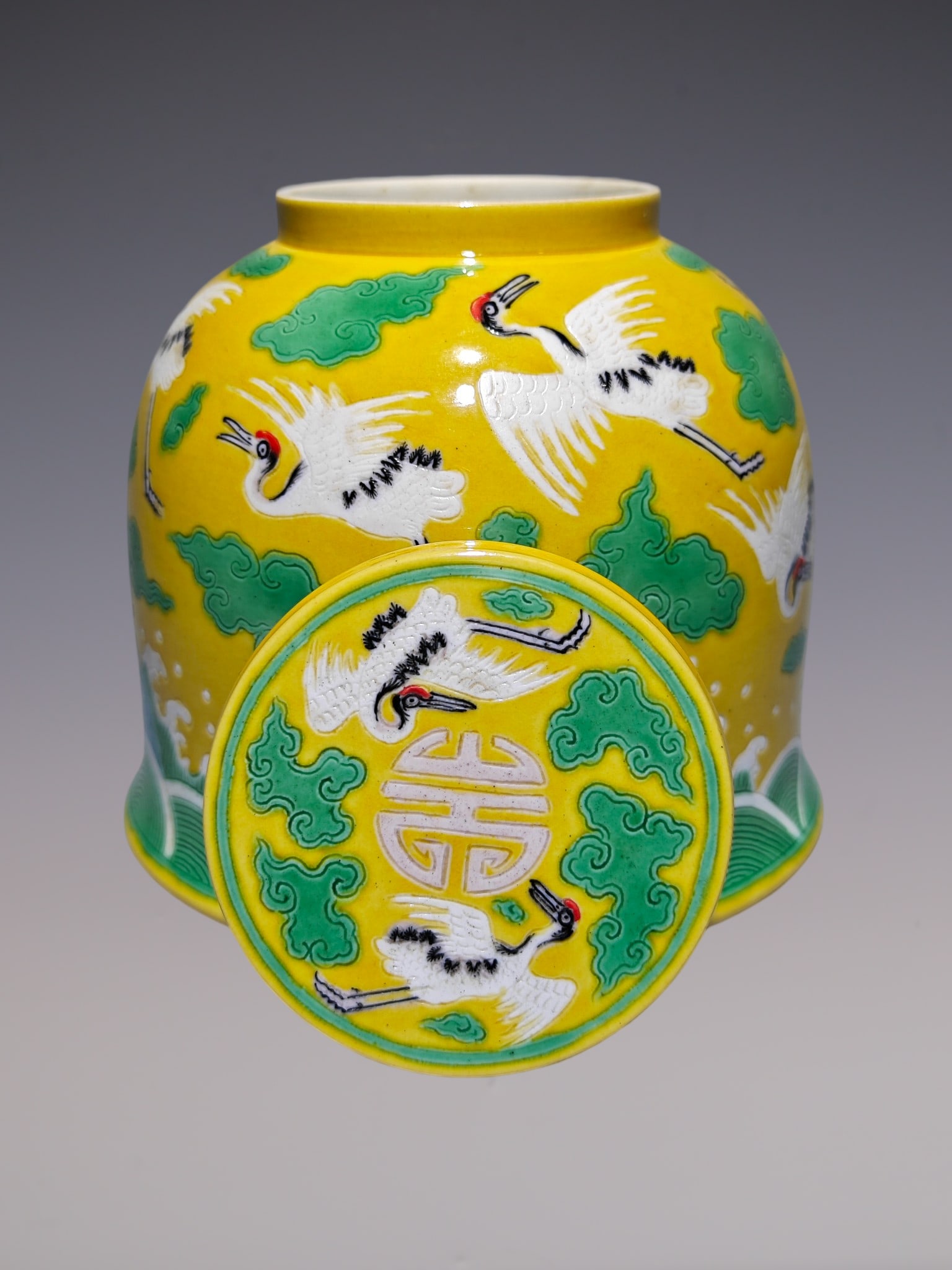 An Exquisite Biscuit Crane Pattern Seawater Pattern Jar - 7