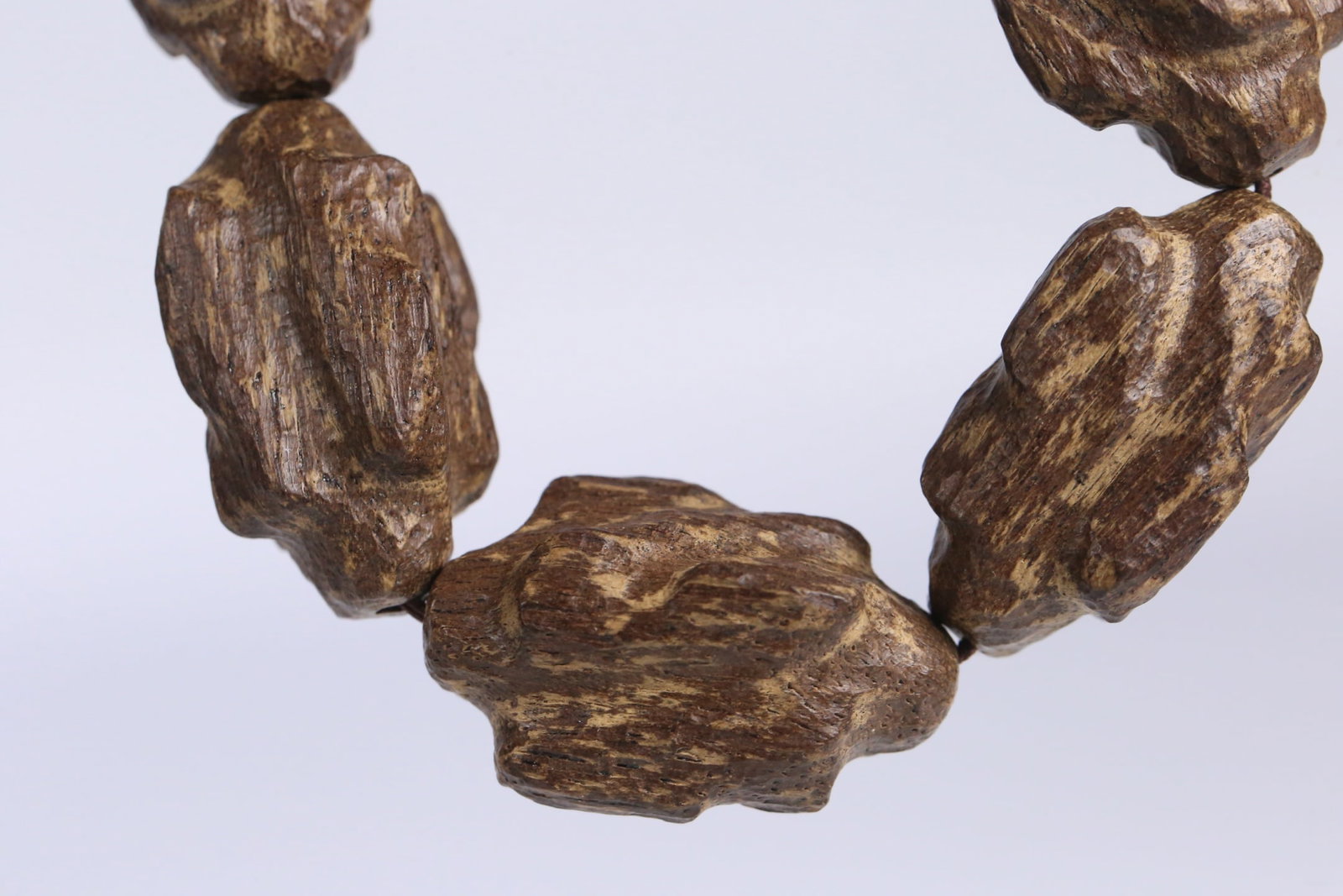 An Exquisite Eaglewood Bracelets - 6