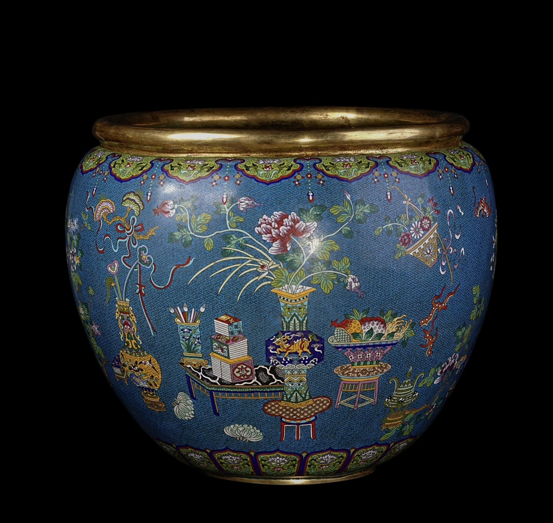 An Exquisite Cloisonne Flower Pattern Eight Treasures Pattern Vat (1 of 9)