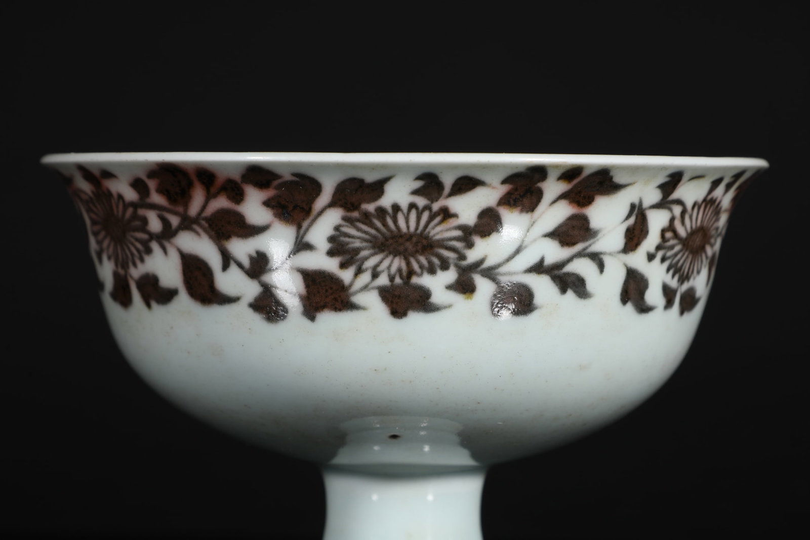 An Exquisite Underglaze-Red Flower Pattern Stem Bowl - 5