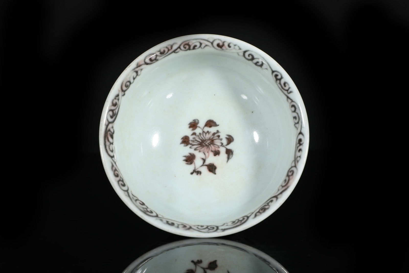 An Exquisite Underglaze-Red Flower Pattern Stem Bowl - 7