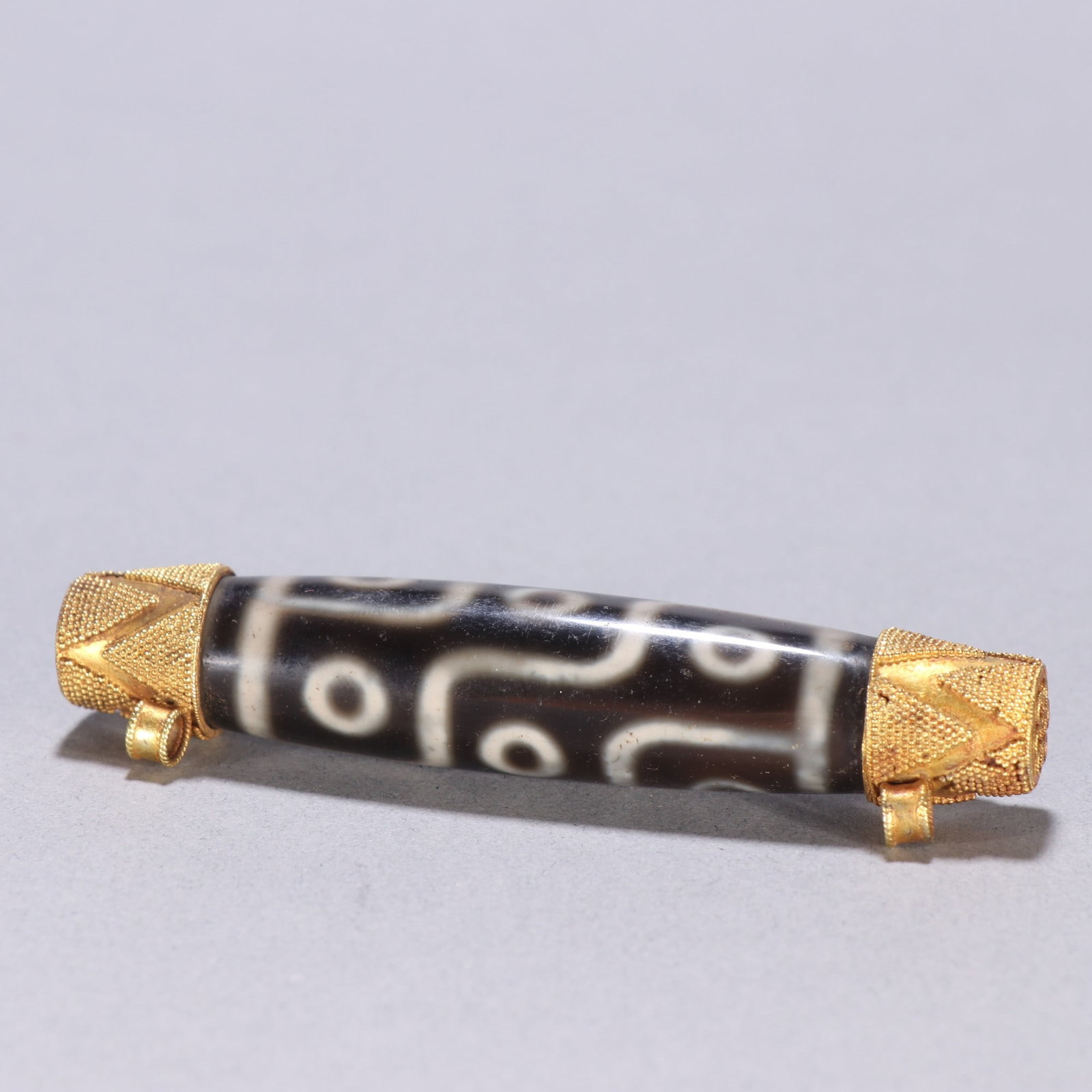 An Exquisite Dzi Bead Ornament - 3