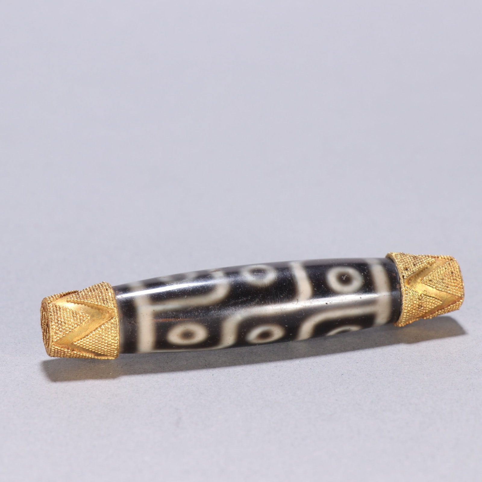 An Exquisite Dzi Bead Ornament - 4