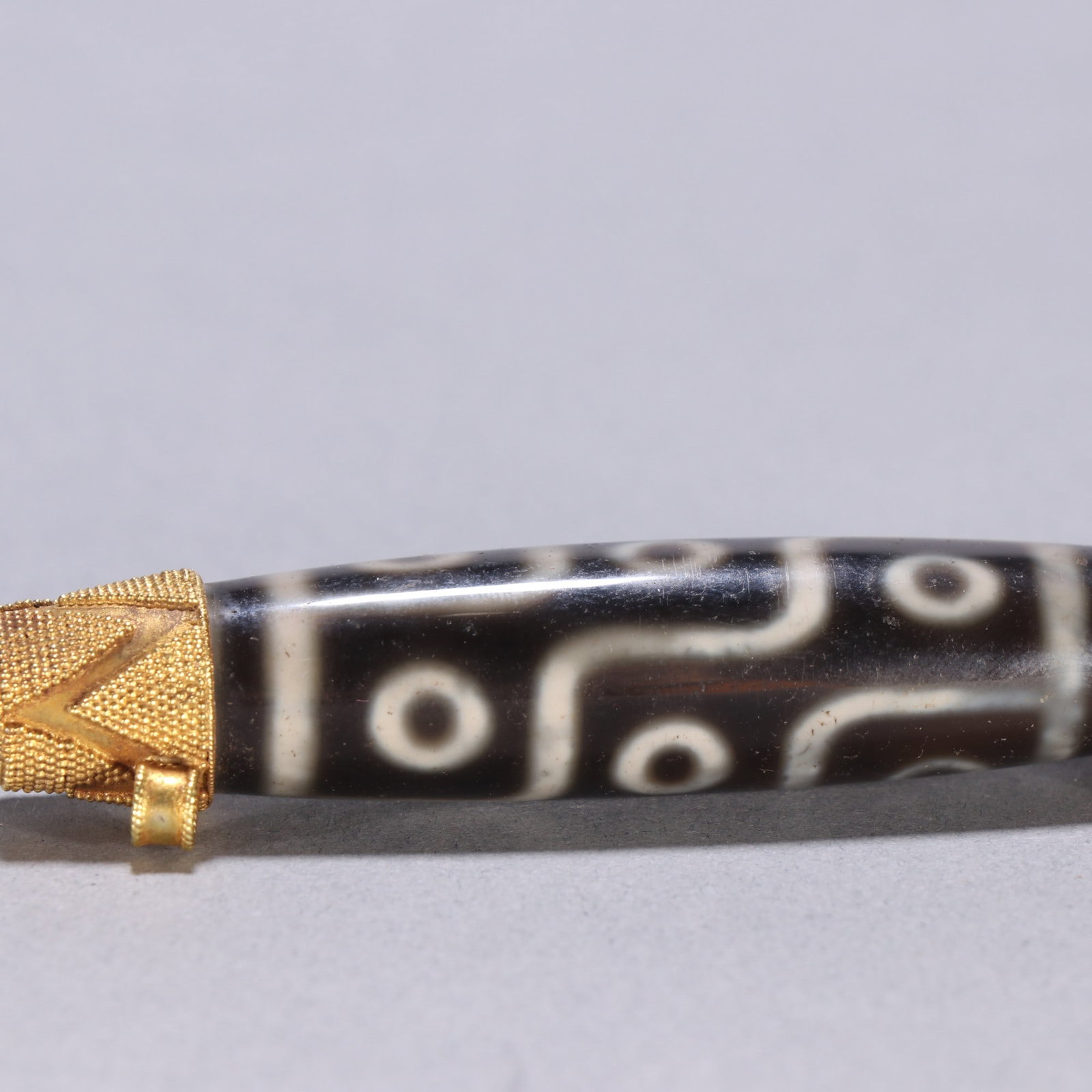 An Exquisite Dzi Bead Ornament - 9