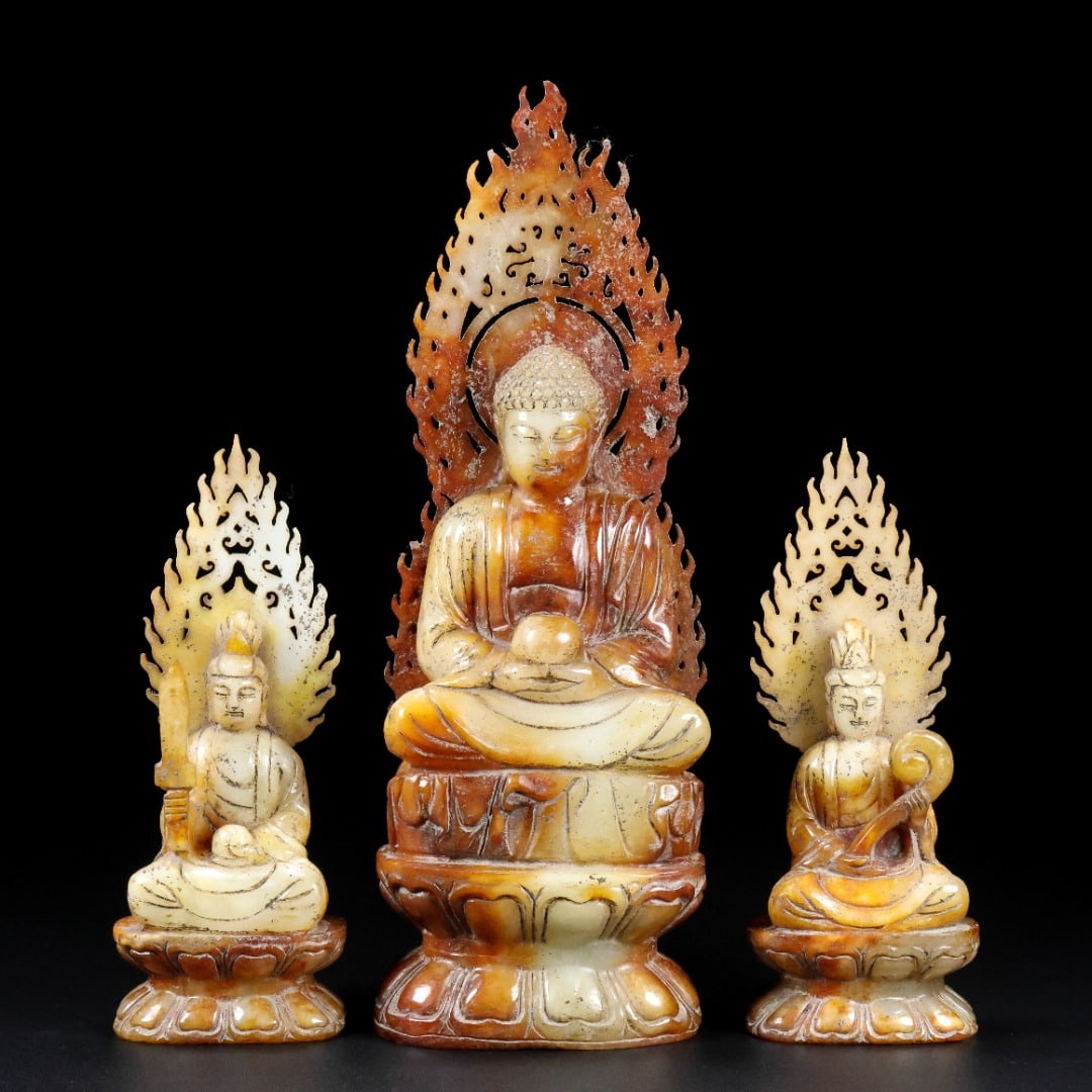 A Set of Fine White Jade Buddha Statue: A Set of Fine White Jade Buddha Statue Han Dynasty, China Size:9.8inx3.6inx2.4in Size:6.2inx2.6inx1.7in Weight:1.91kg白玉佛像一套 中国汉代 S