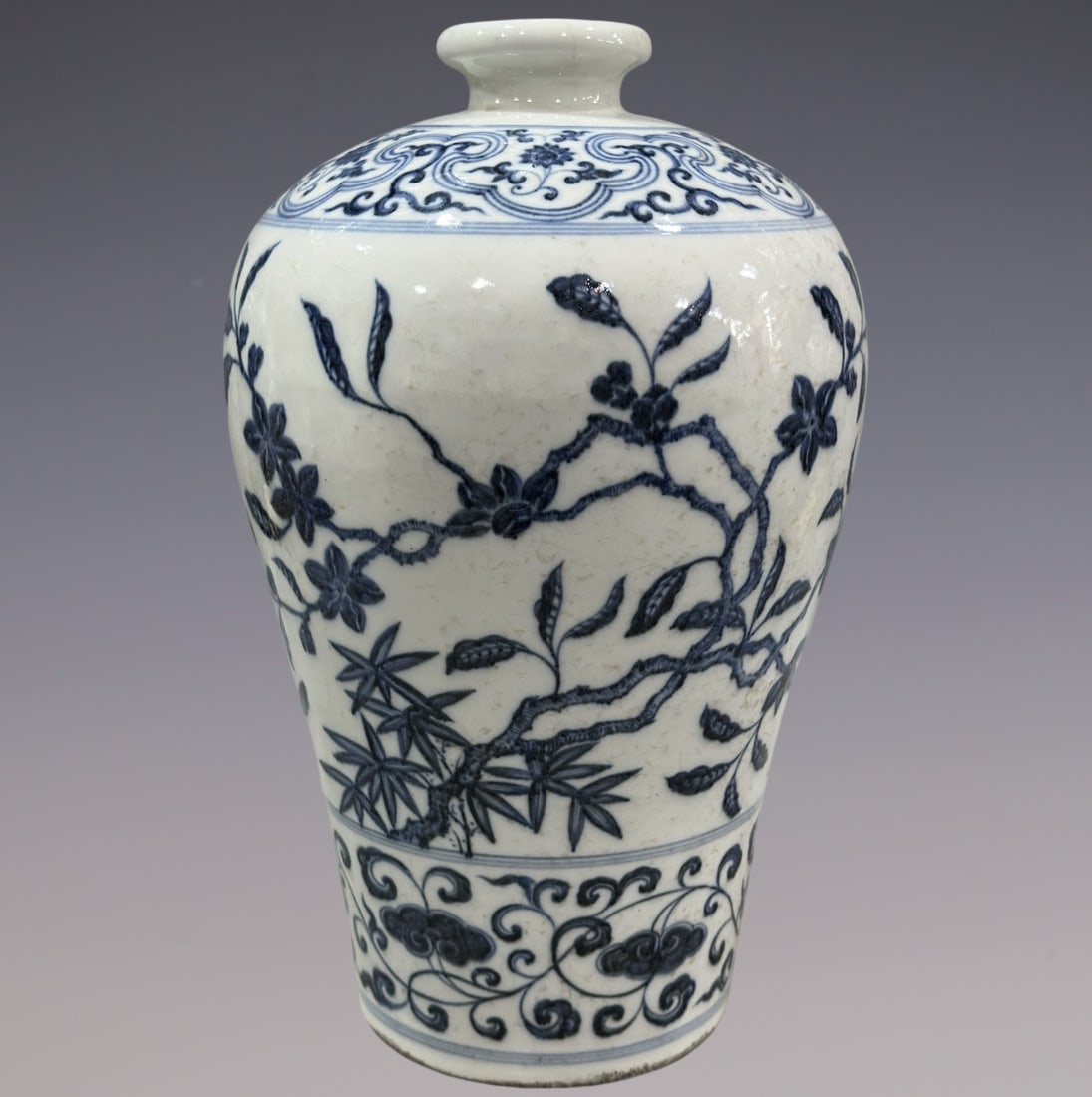 An Exquisite Chai yao Blue and White Lotus Pattern Flower Pattern Vase: An Exquisite Chai yao Blue and White Lotus Pattern Flower Pattern Vase Ming Dynasty, China Size:14.6in柴窑青花缠枝莲花卉梅瓶