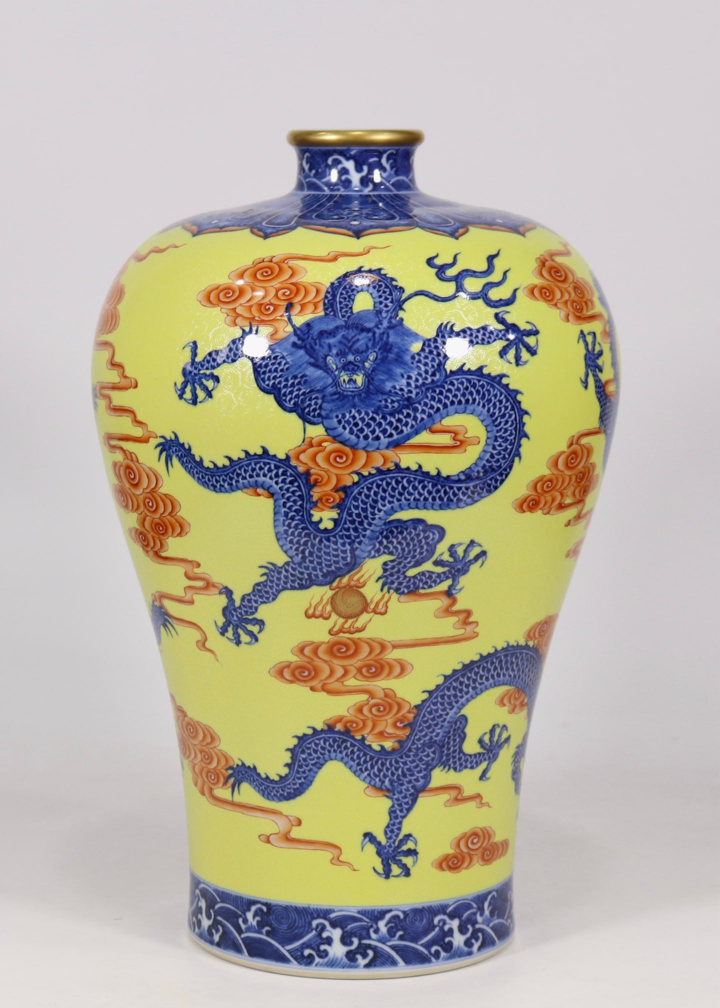 An Exquisite Blue and White Iron-Red Dragon Pattern Seawater Pattern Vase: An Exquisite Blue and White Iron-Red Dragon Pattern Seawater Pattern Vase Qing Dynasty, China Qianlong Six-character Mark Size:14.6inx8.3in黄底趴花青花矾ń