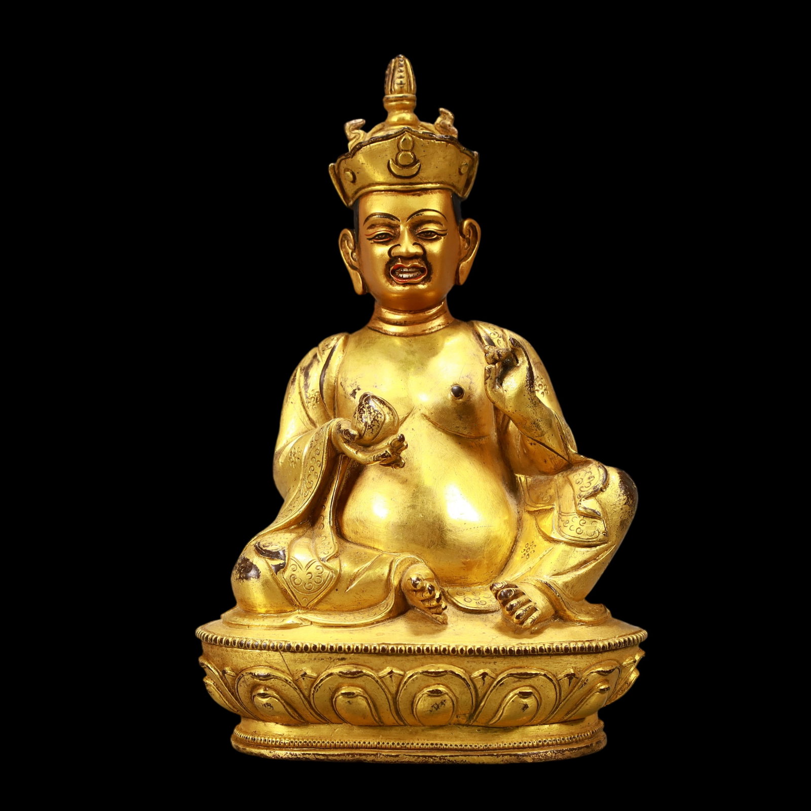 A Exquisite Gilt Bronze Statue of Guru: A Exquisite Gilt Bronze Statue of Guru Ming Dynasty, China Size:4.7inx3.5inx7.9in Weight:1350g铜鎏金上师 中国明代 Size:12cmx9cmx20cm Weight:1350g