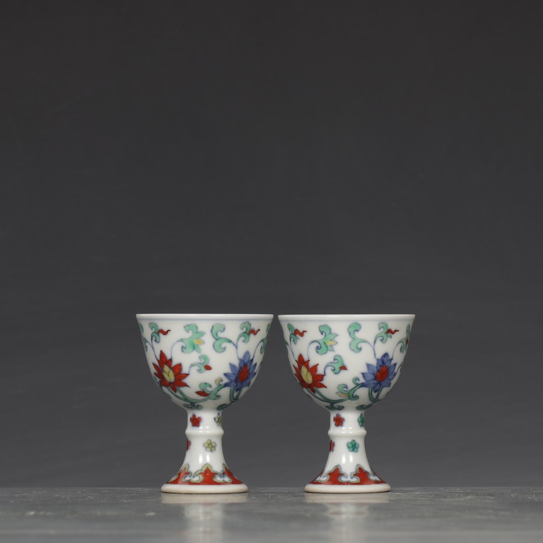 A Pair of Exquisite Doucai Lotus Pattern Cup - 7