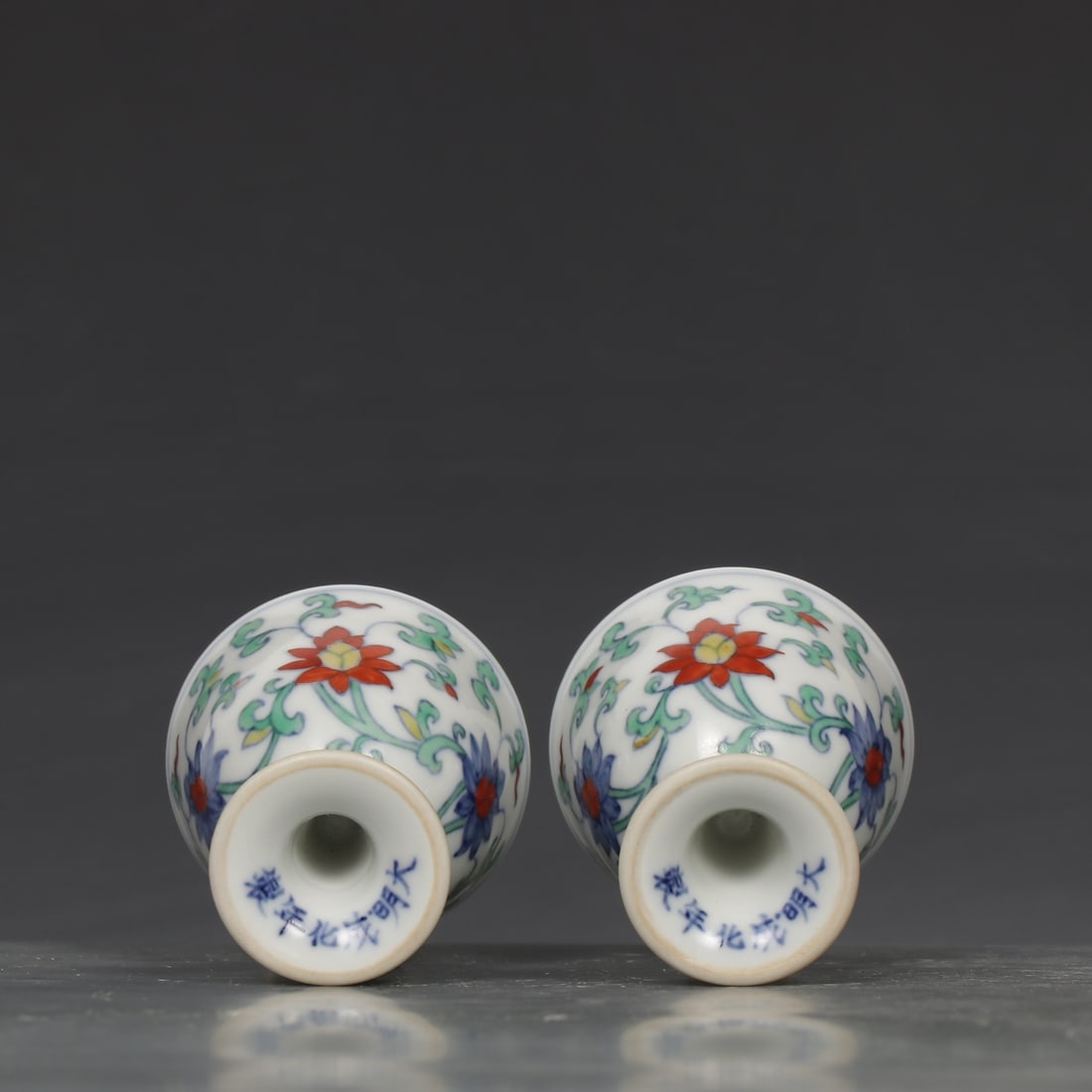A Pair of Exquisite Doucai Lotus Pattern Cup - 9