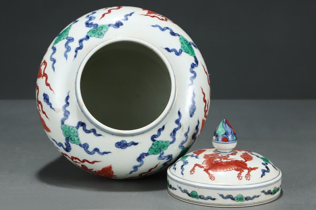 An Exquisite Doucai Kylin Pattern Jar - 7