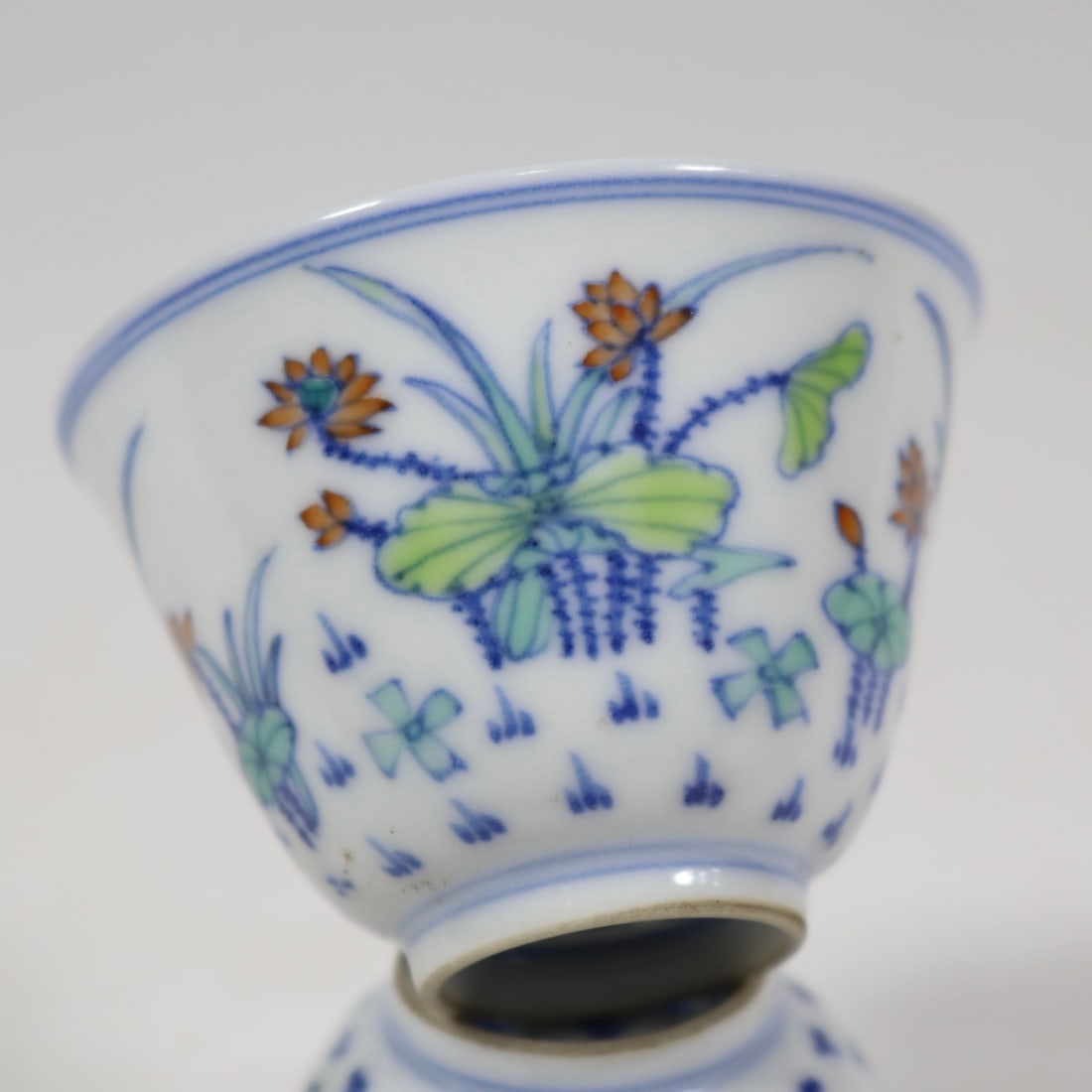 An Exquisite Doucai Flower Pattern Cup - 5