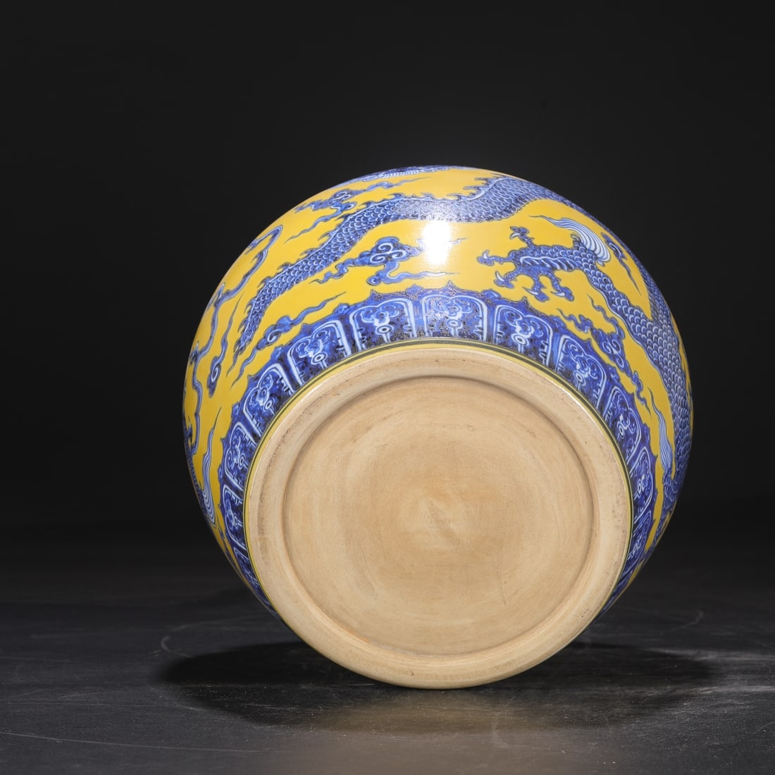 An Exquisite Blue and White Beast-Face Pattern Dragon Pattern Vat - 8
