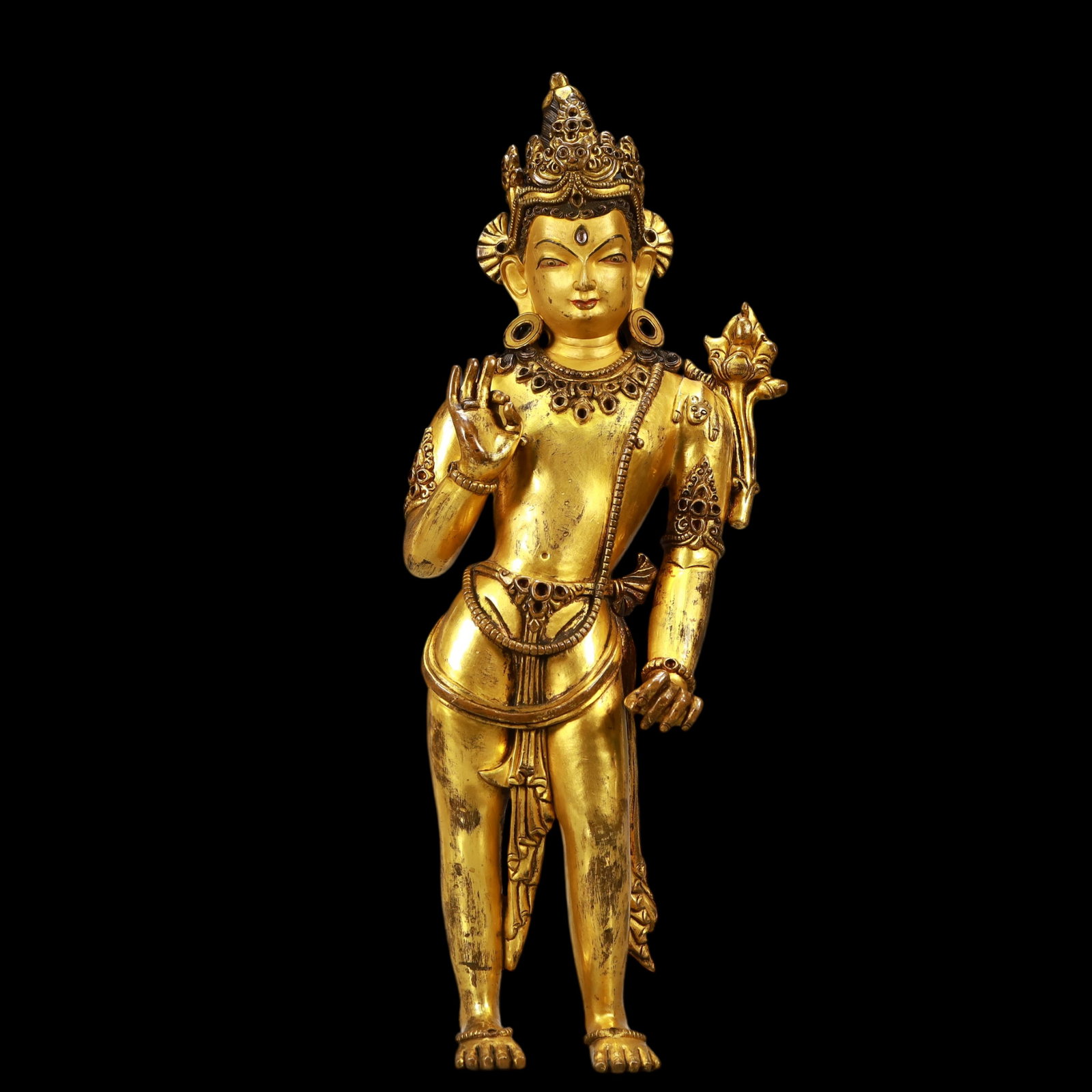 A Exquisite Gilt Bronze Statue of Tara: A Exquisite Gilt Bronze Statue of Tara Ming Dynasty, China Size:7.9inx3.1inx21.1in Weight:8550g铜鎏金度母 中国明代 Size:20cmx8cmx53.5cm