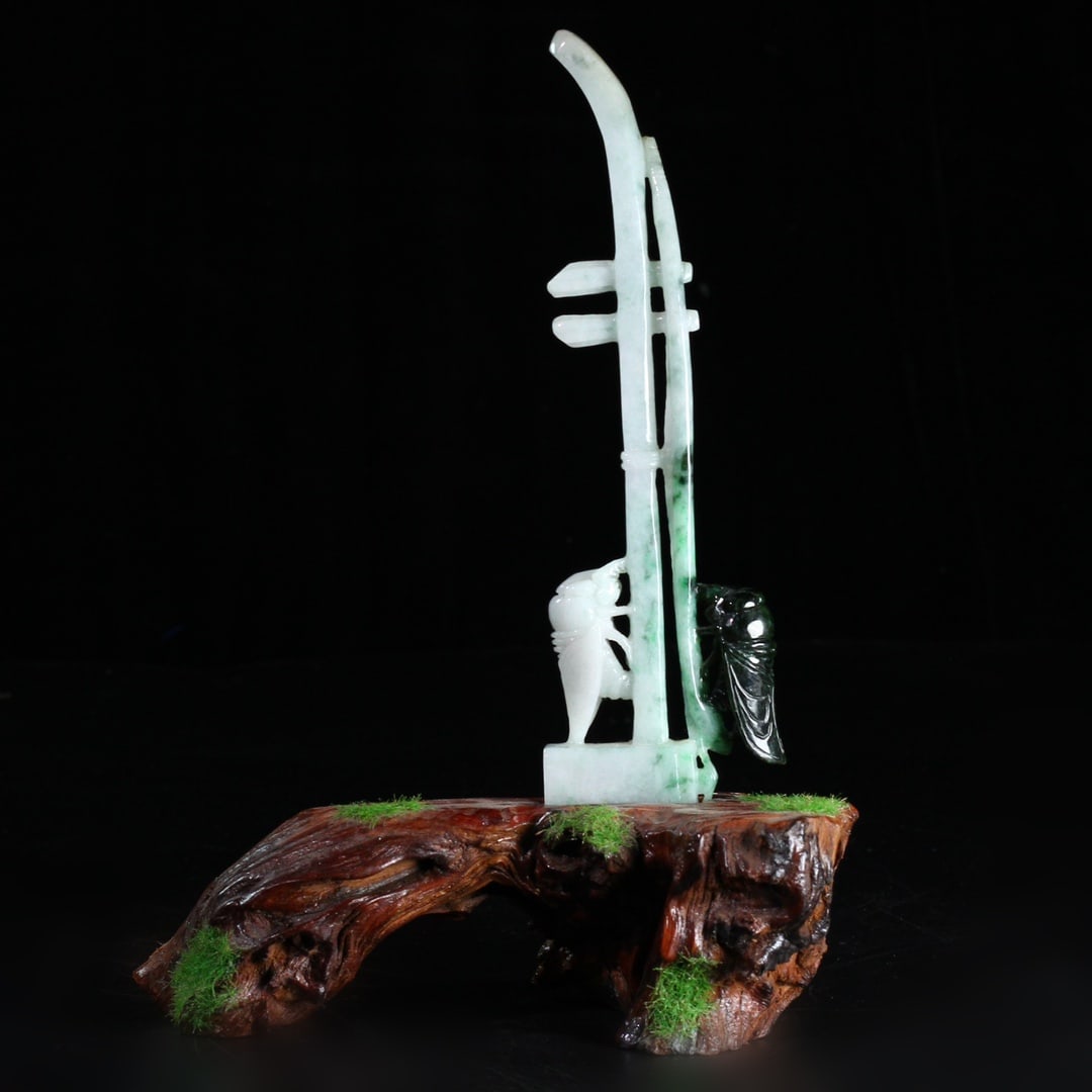An Exquisite Jadeite Cicada Pattern Ornament - 2