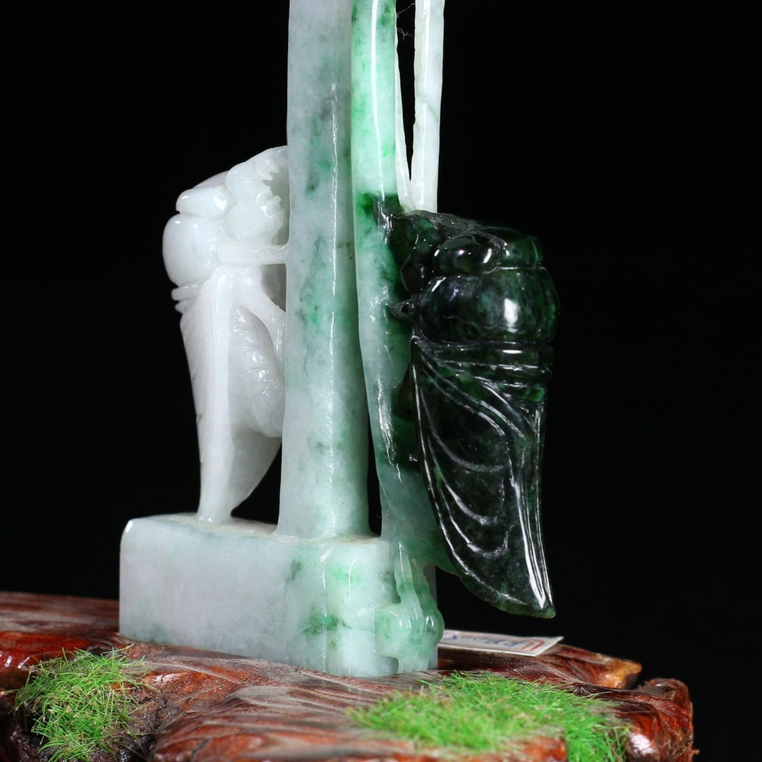 An Exquisite Jadeite Cicada Pattern Ornament - 6
