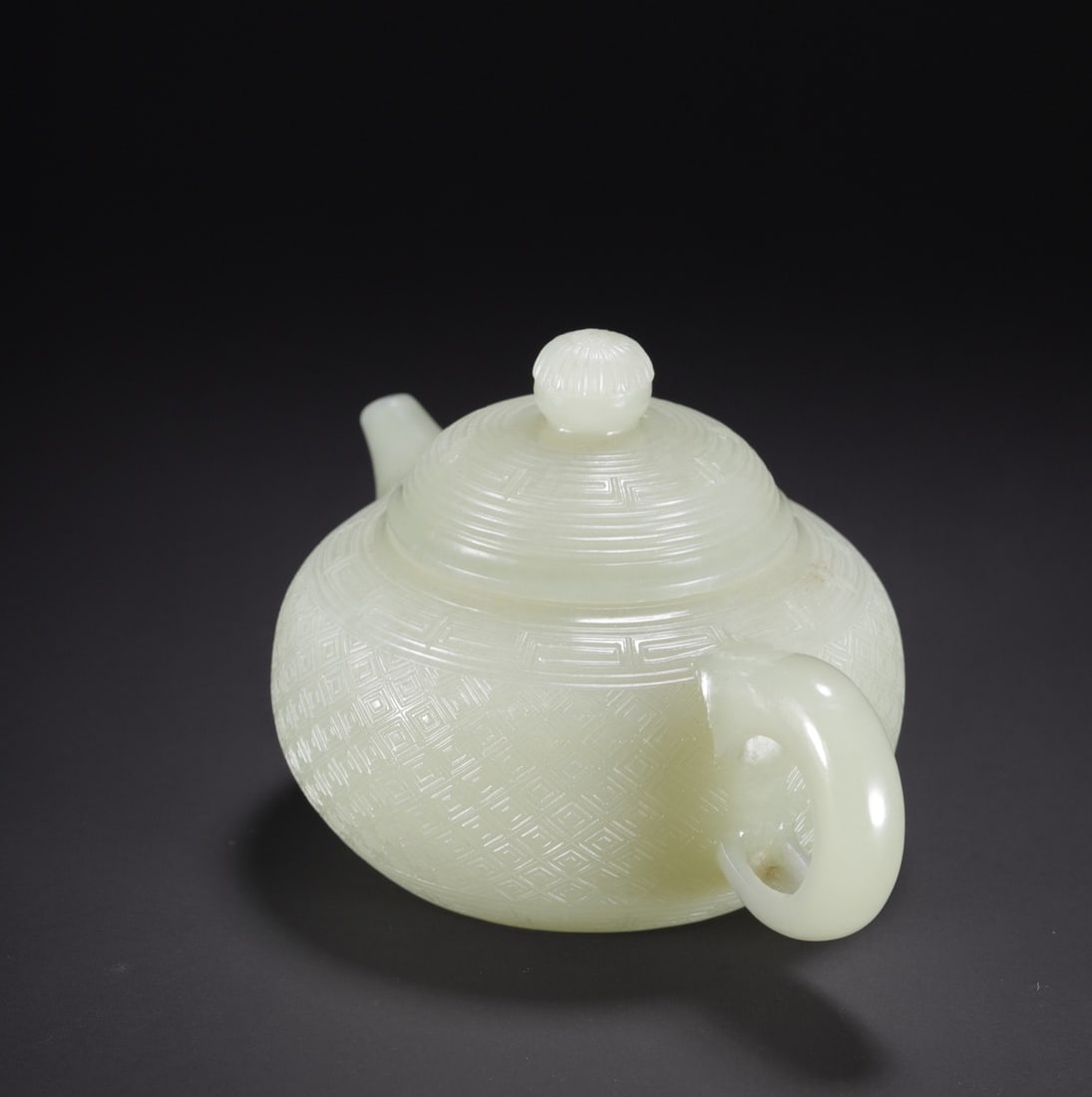 An Exquisite White Jade Teapot - 2