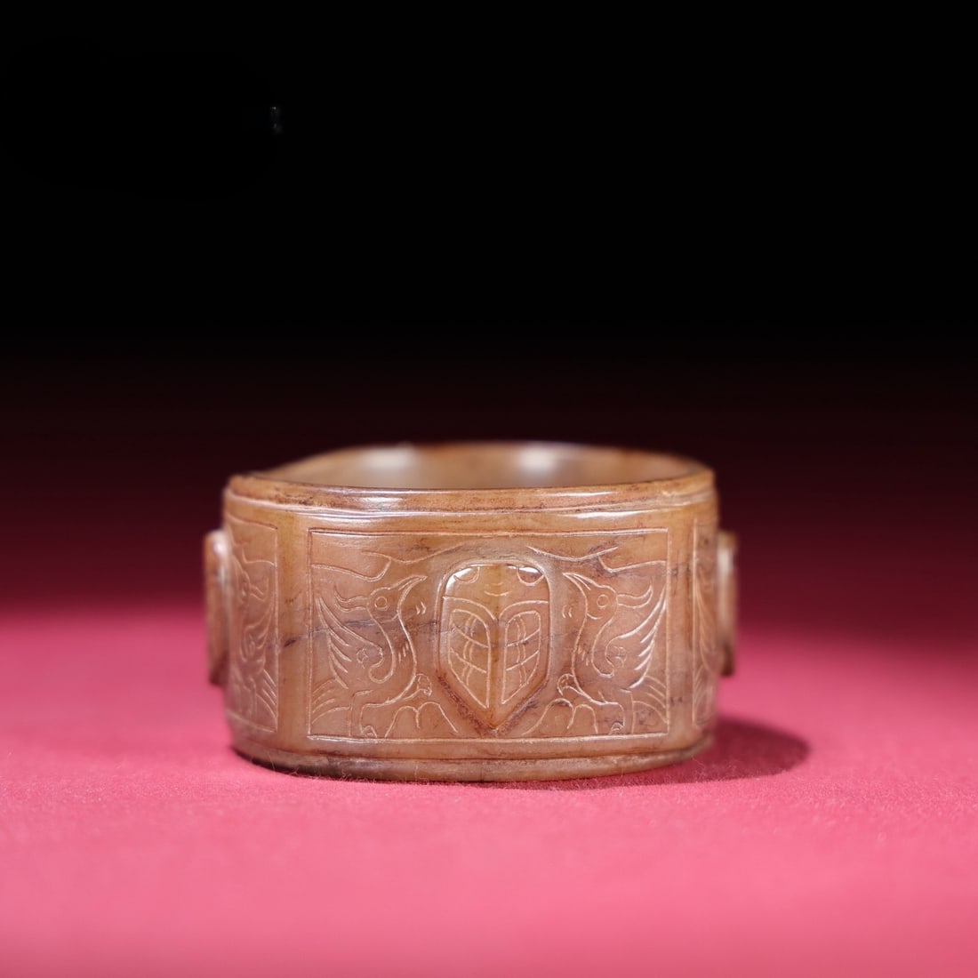 An Exquisite White Jade Cicada Pattern Ornament: An Exquisite White Jade Cicada Pattern Ornament Han Dynasty, China Size:2inx1.1in Weight:46g白玉蝉纹琮 中国汉代 Size:5.2cmx2.7cm Weight:46g