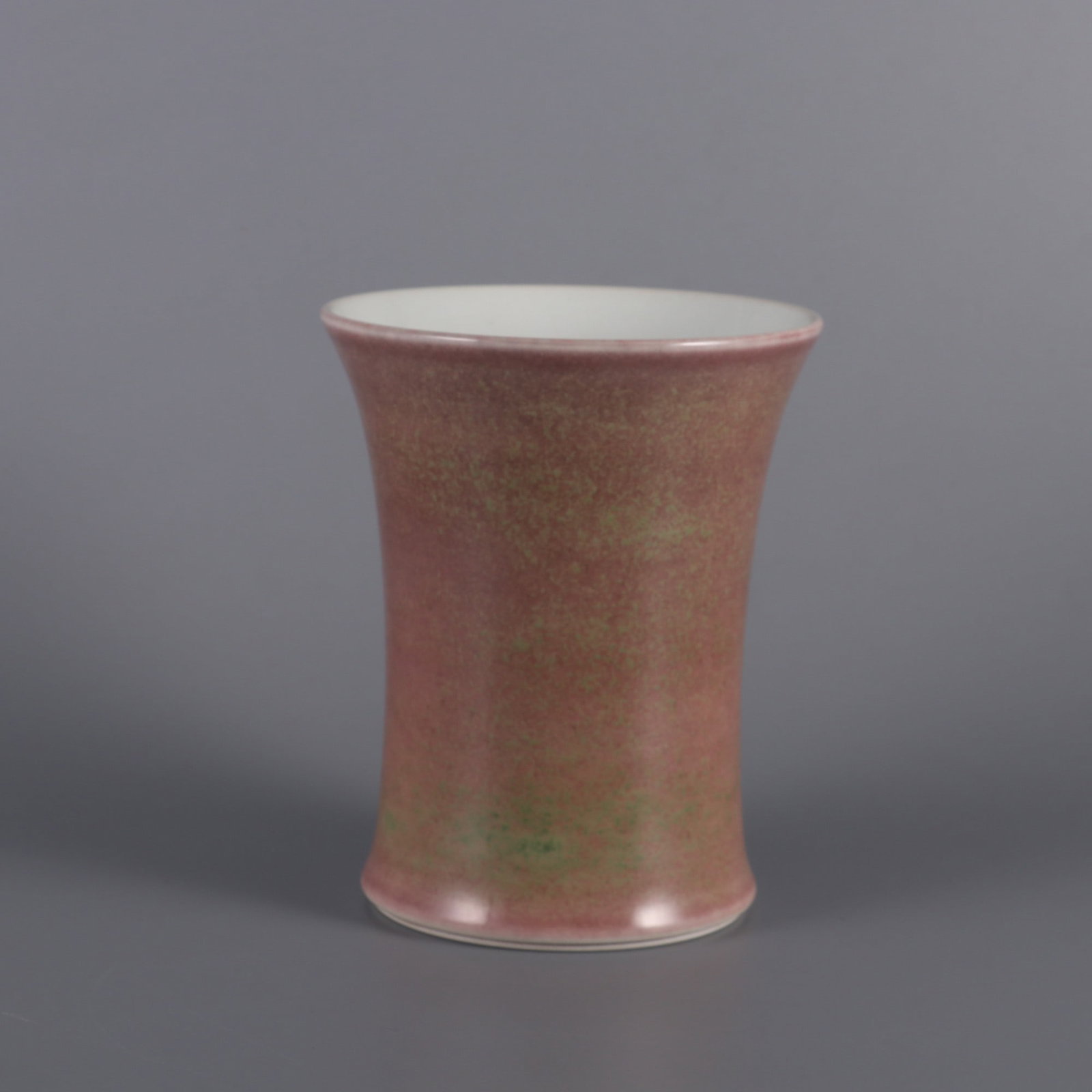 An Exquisite PeachBloom-Glazed Brush Pot: An Exquisite PeachBloom-Glazed Brush Pot Qing Dynasty, China Kangxi Six-character Mark Size:5.5inx4.5in豇豆红釉笔筒 中国清代
