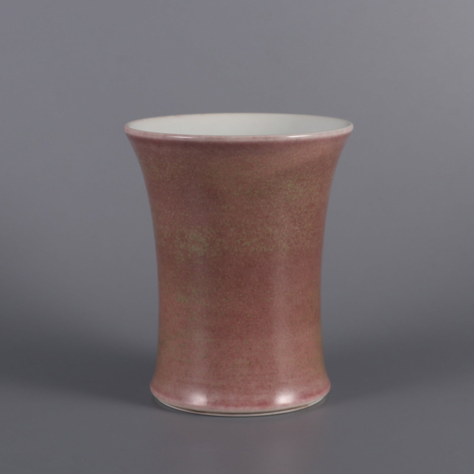 An Exquisite PeachBloom-Glazed Brush Pot - 2