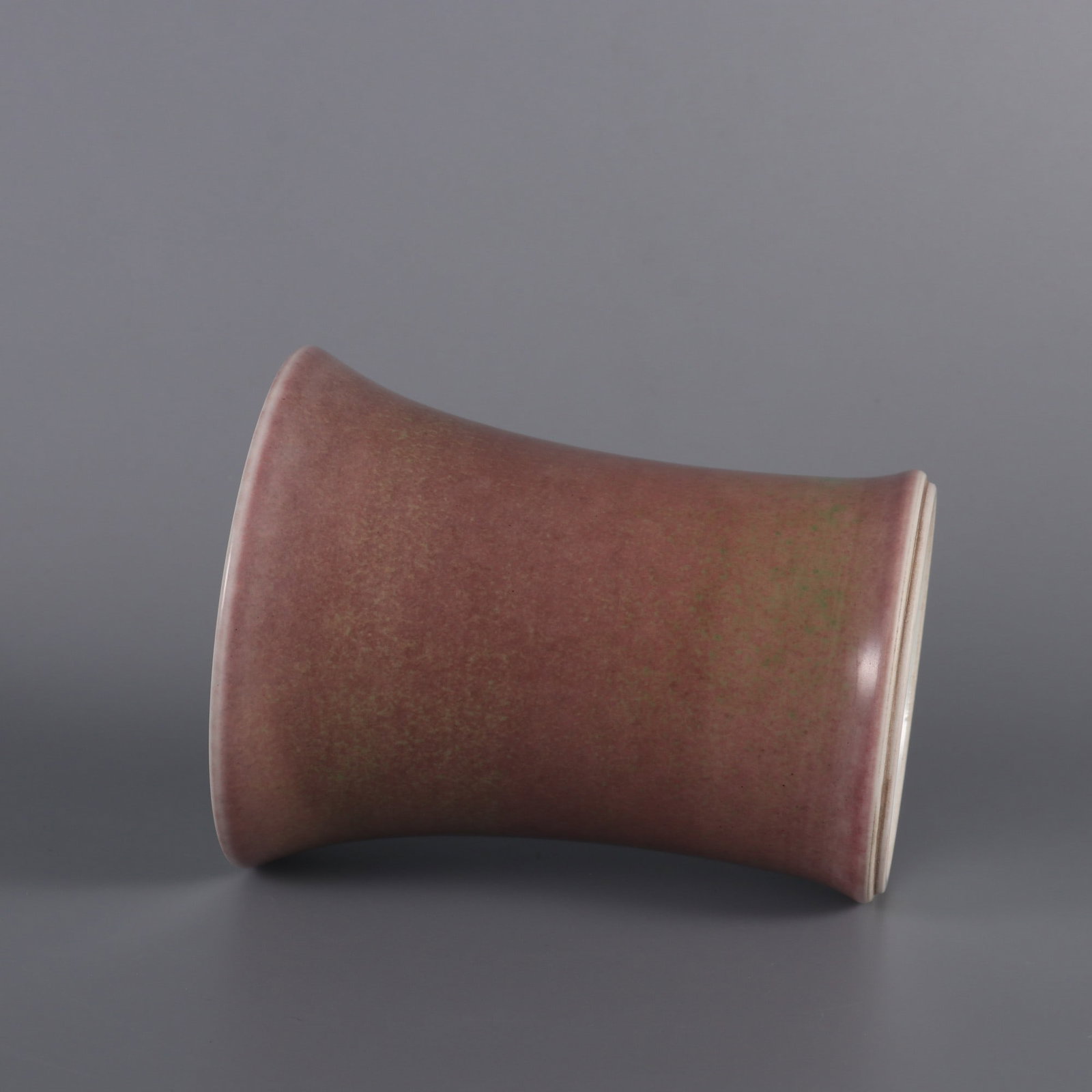 An Exquisite PeachBloom-Glazed Brush Pot - 7