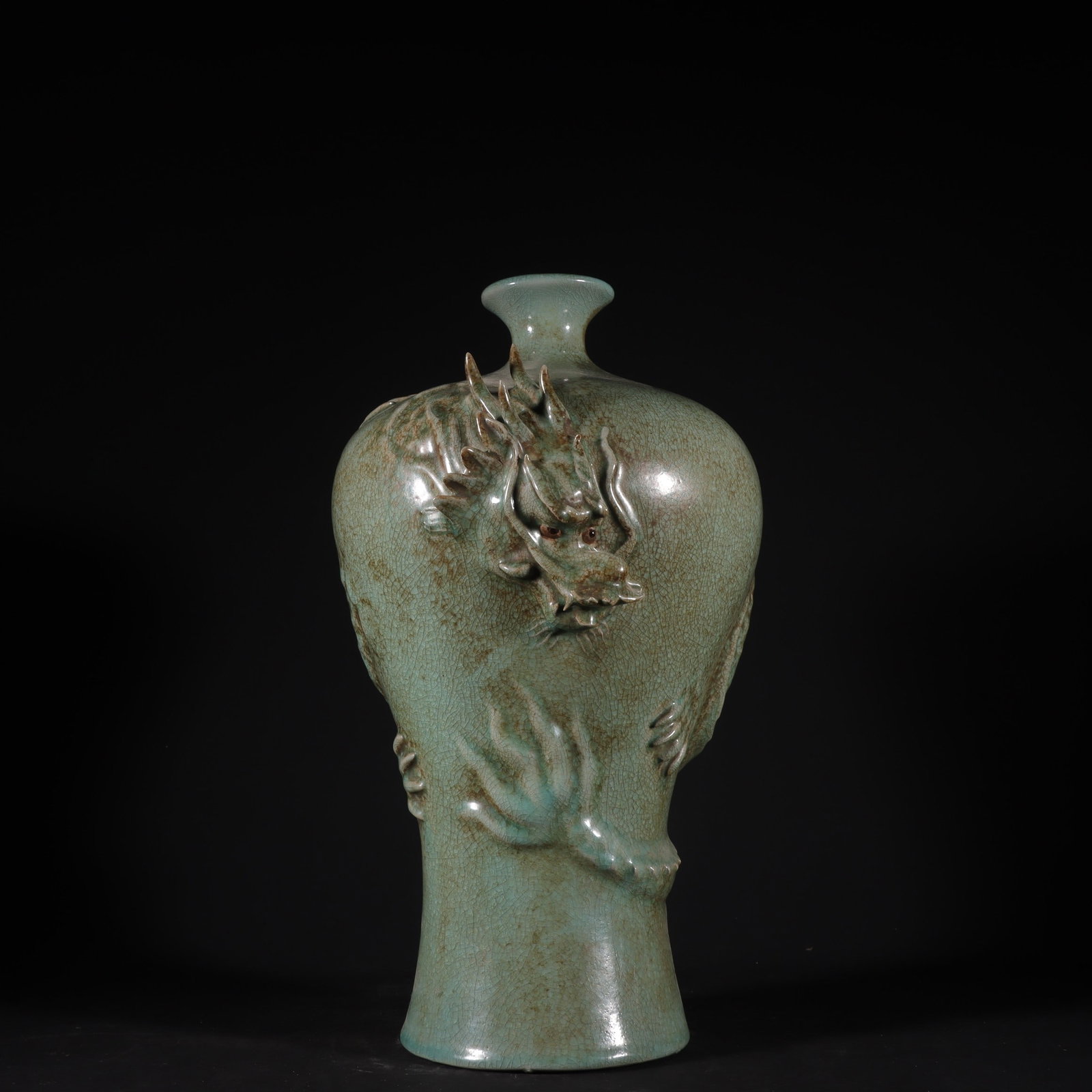 An Exquisite Ru yao Celadon Glazed Dragon Pattern Vase: An Exquisite Ru yao Celadon Glazed Dragon Pattern Vase Song Dynasty, China Size:15.4inx9.4in汝窑天青釉龙纹大梅瓶 中国宋