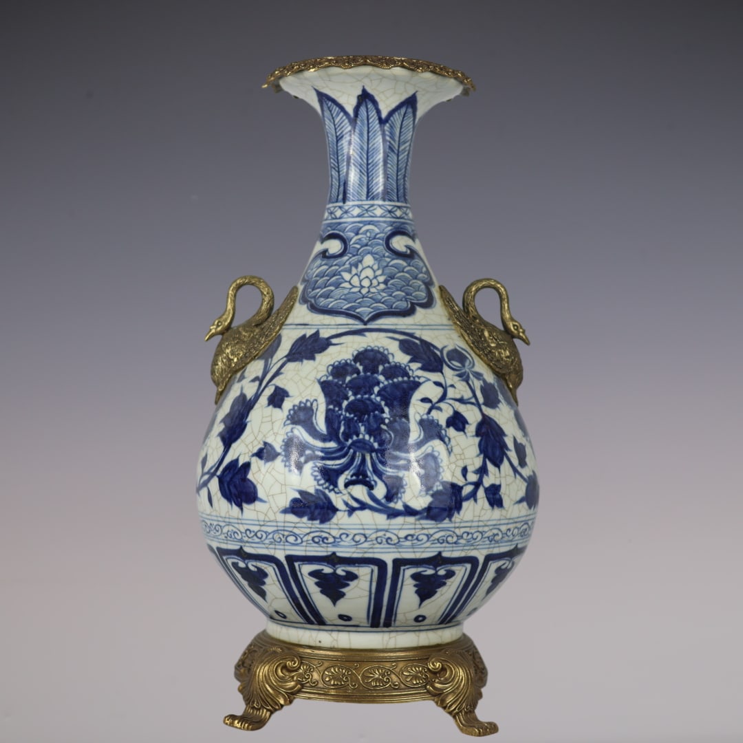 An Exquisite Blue and White Inlaid Bronze Lotus Pattern Double-Ears Vase (1 of 9)