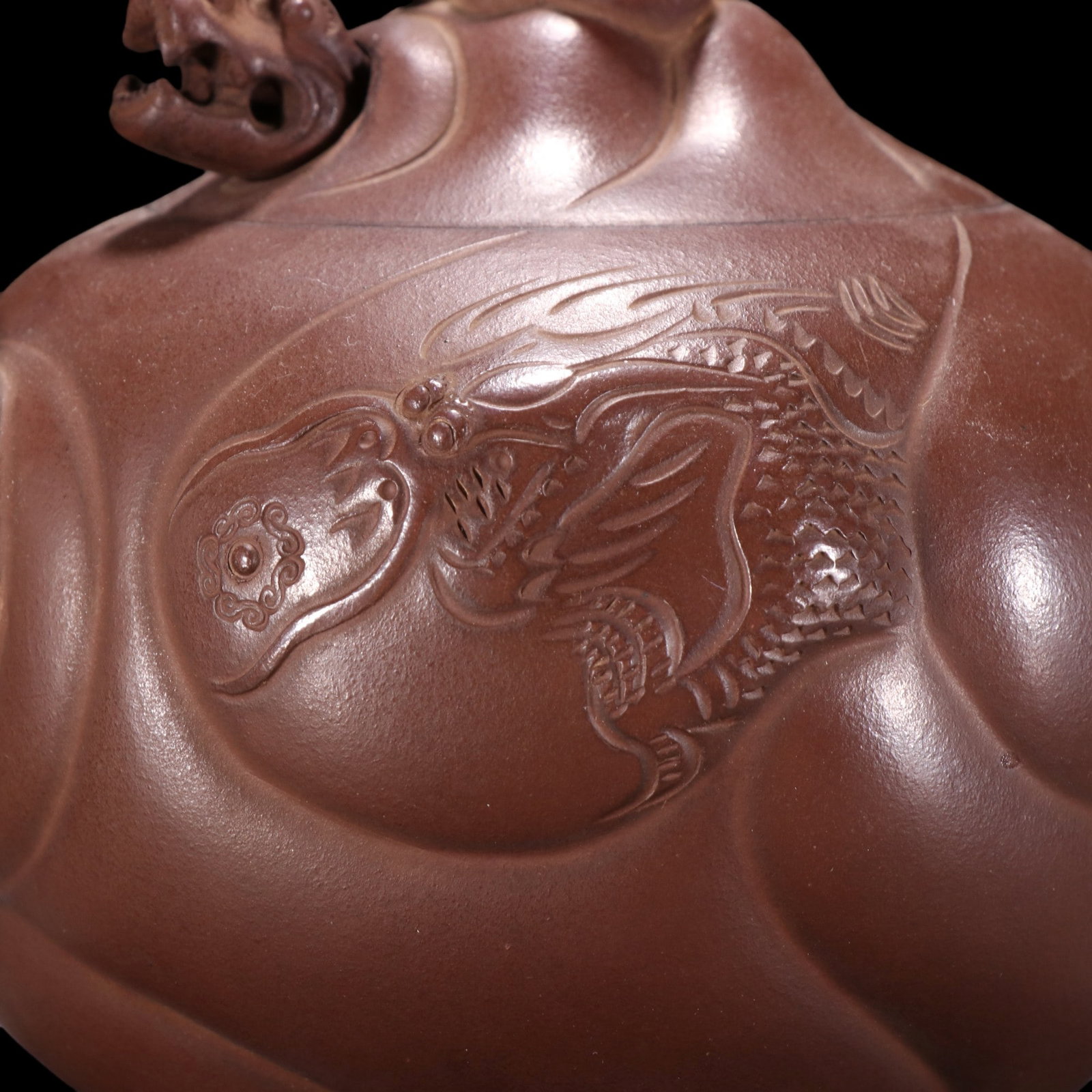 An Exquisite Purple Sands Dragon Pattern Teapot - 2
