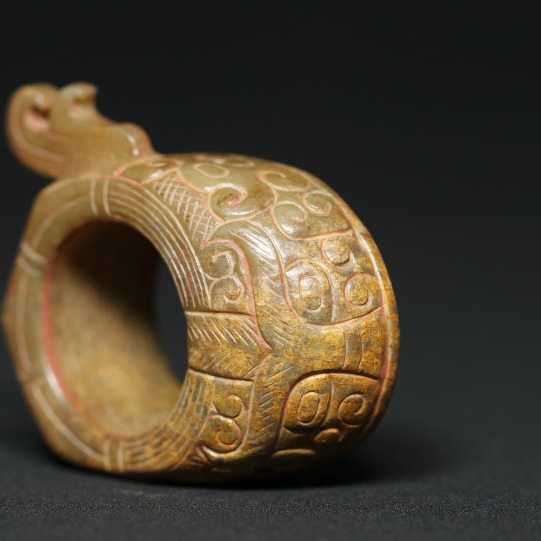 An Exquisite White Jade Dragon Pattern Beast-Face Pattern Ring - 5