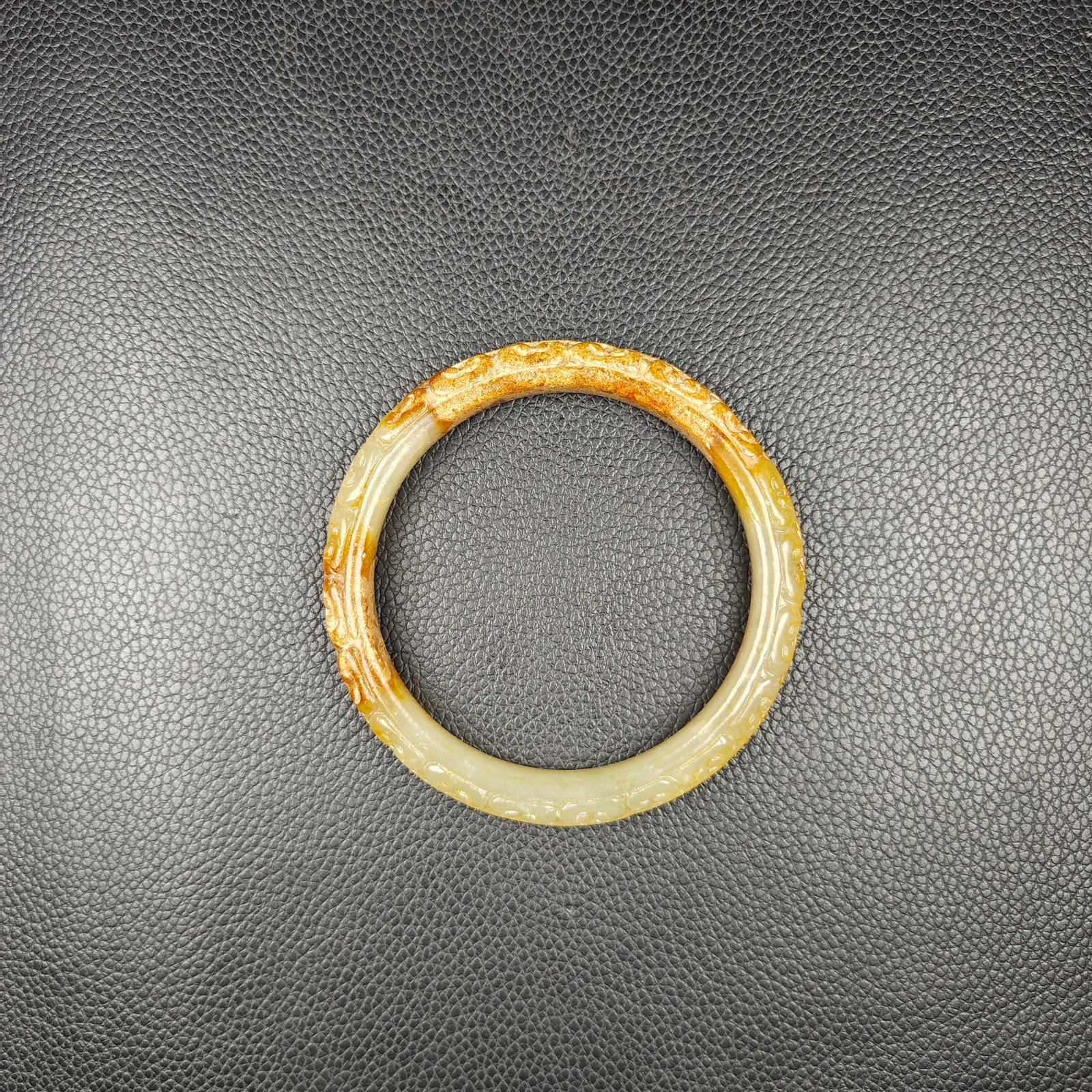 An Exquisite White Jade Bracelets - 2