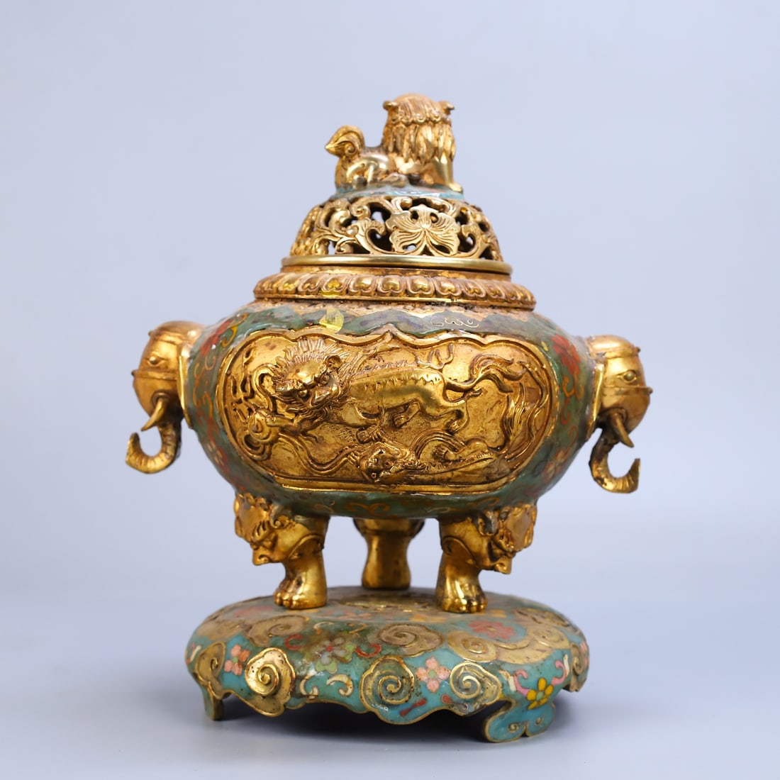 An Exquisite Cloisonne Lion Double-Ears and Tripod Censer: An Exquisite Cloisonne Lion Double-Ears and Tripod Censer Qing Dynasty, China Size:15.4inx9.1in Weight:3000g铜鎏金景泰蓝三足狮子炉 