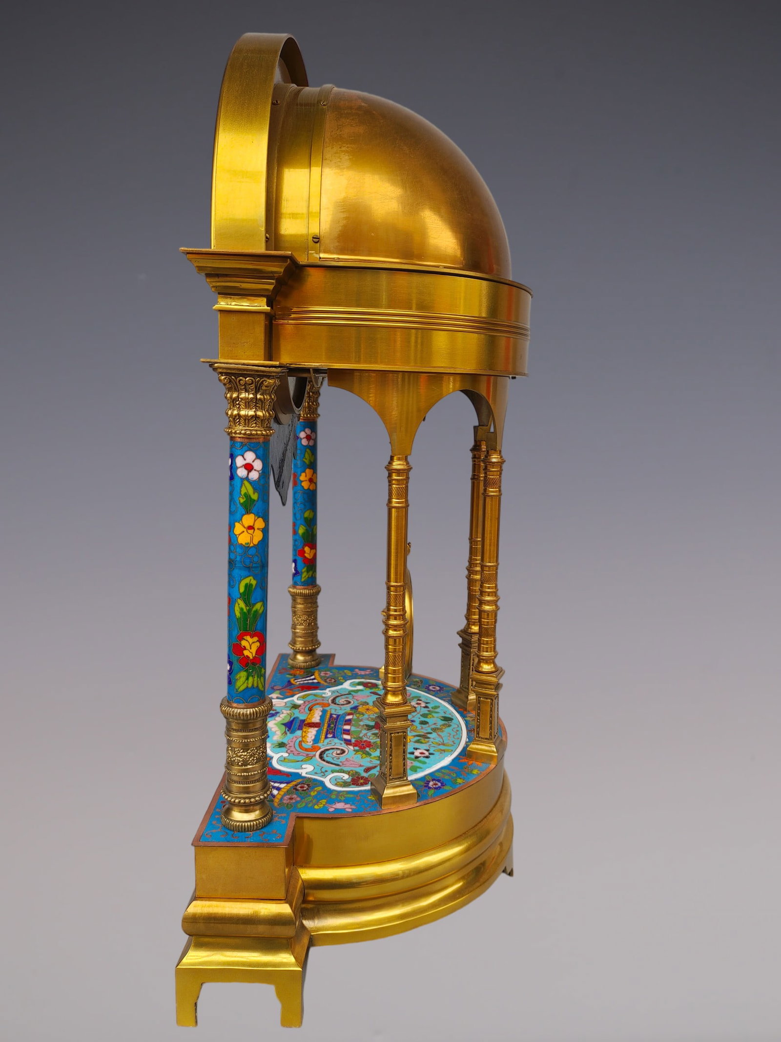 An Exquisite Gilt Bronze Lotus Pattern Clock - 6