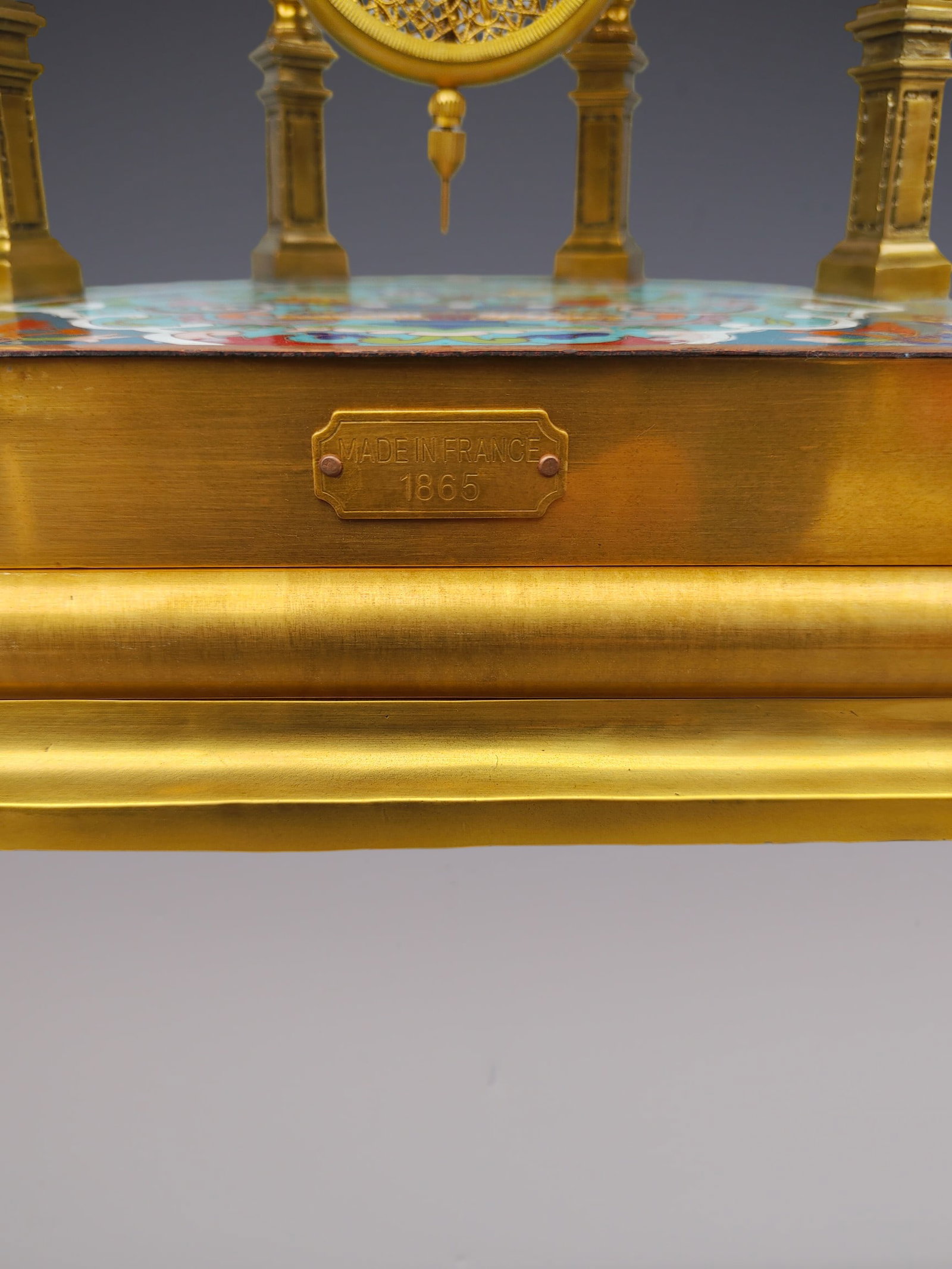 An Exquisite Gilt Bronze Lotus Pattern Clock - 8