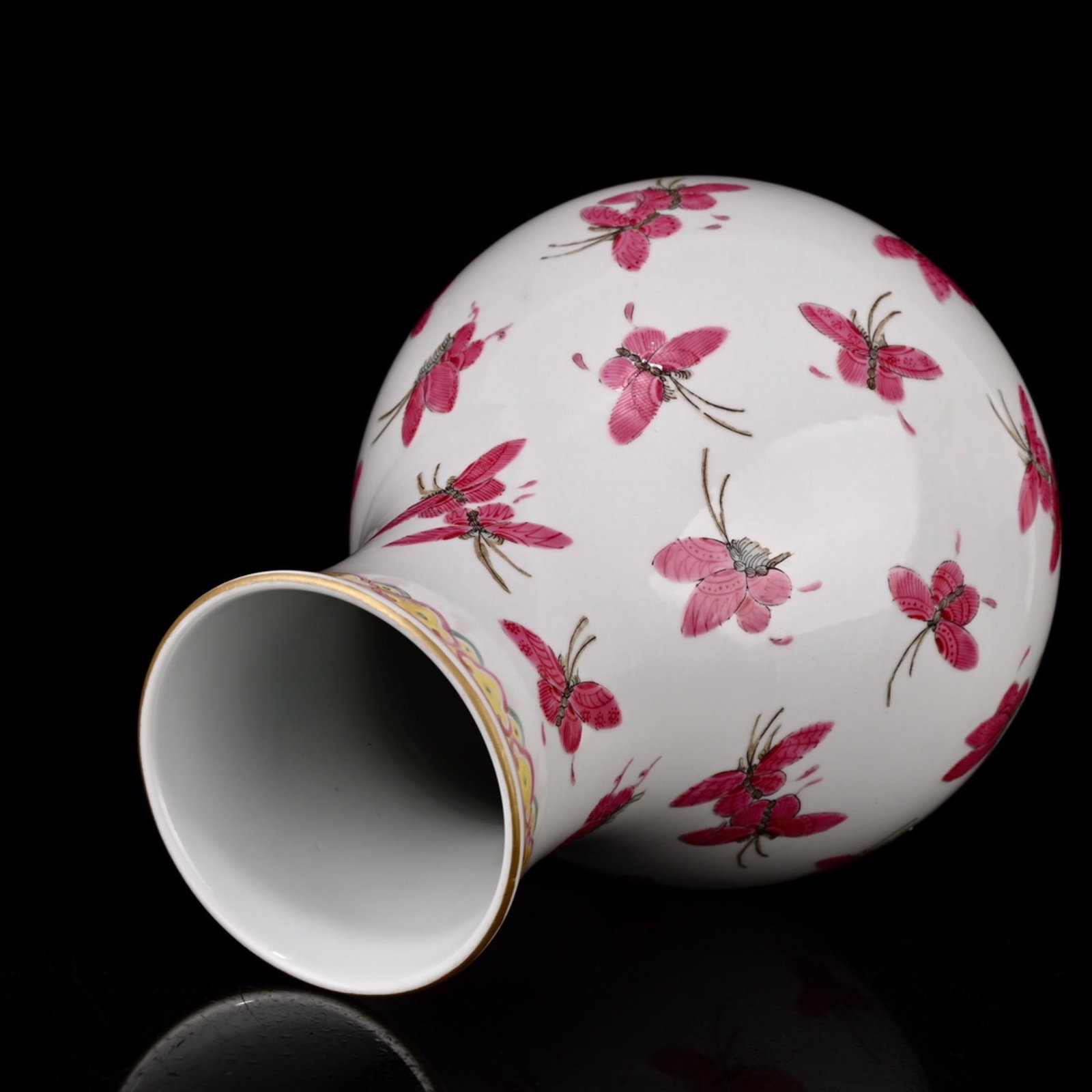 An Exquisite Ruby Red-Glazed Butterfly Pattern Incense Tube - 8