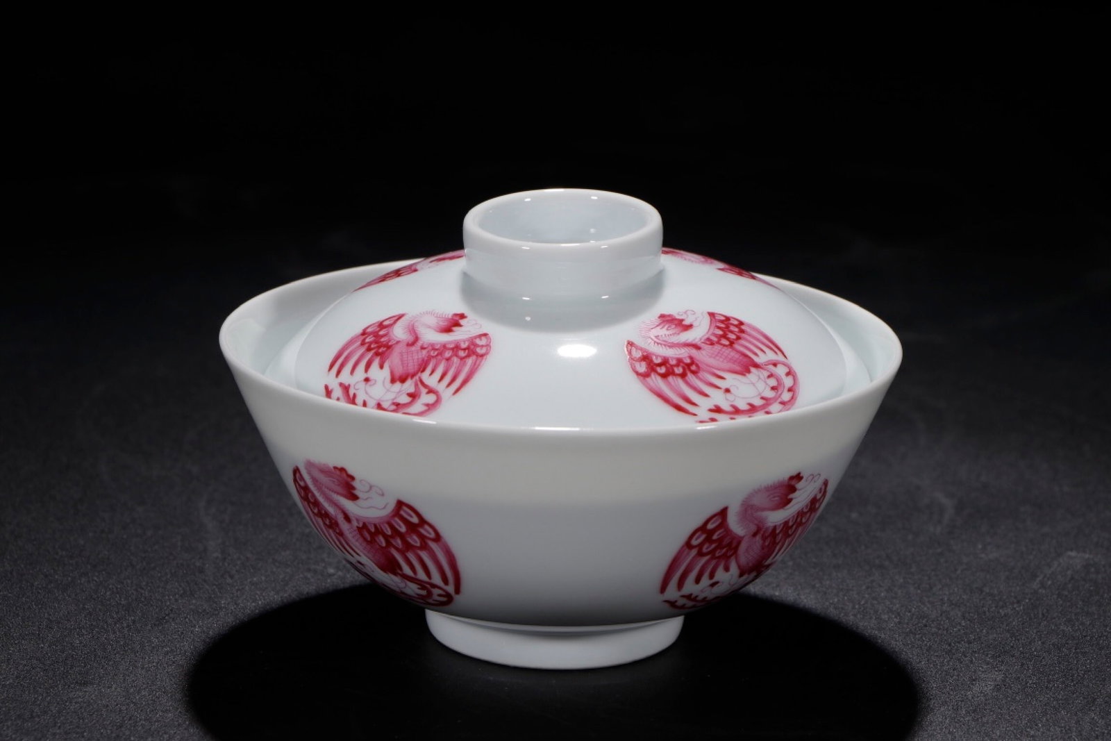 A Pair of Exquisite Ruby Red-Glazed Phoenix Pattern Bowls - 3