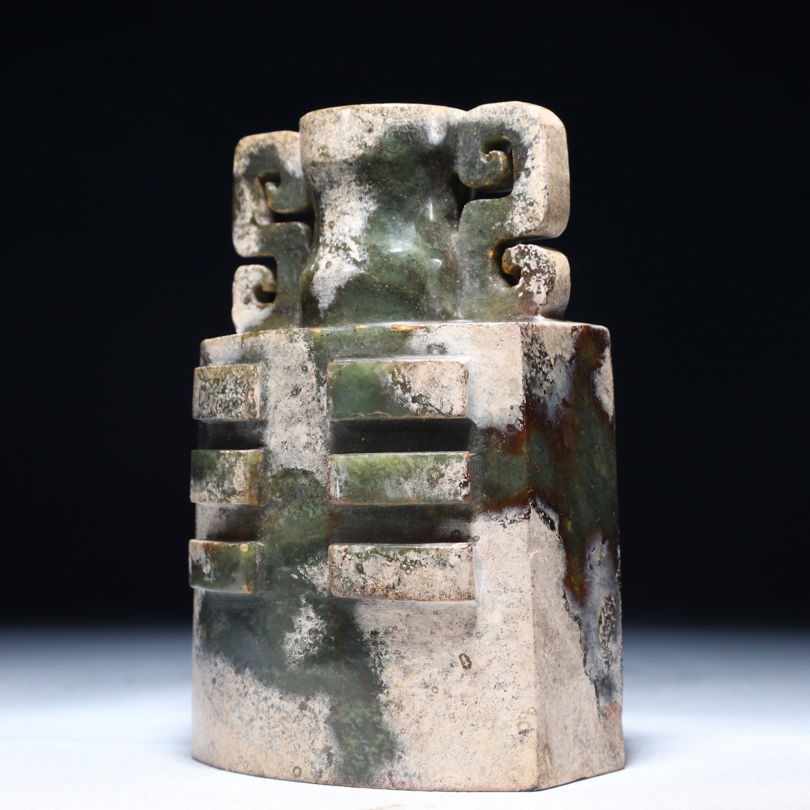 An Exquisite Jasper Trigram Pattern Double-Ears Ornament - 2